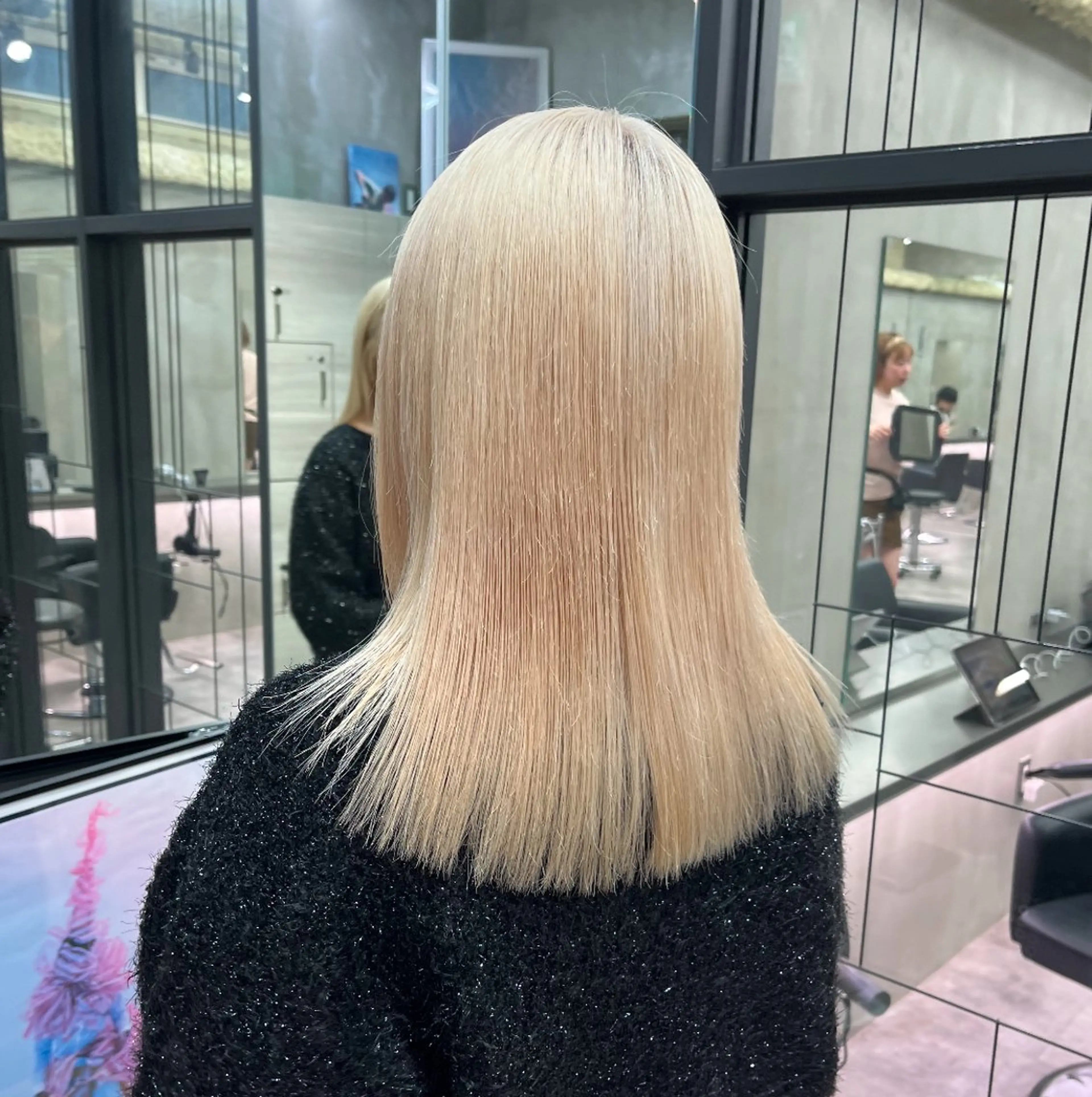 ロング カラー ブリーチ ナツミ/透明感カラー /酸性縮毛矯正のヘアスタイル