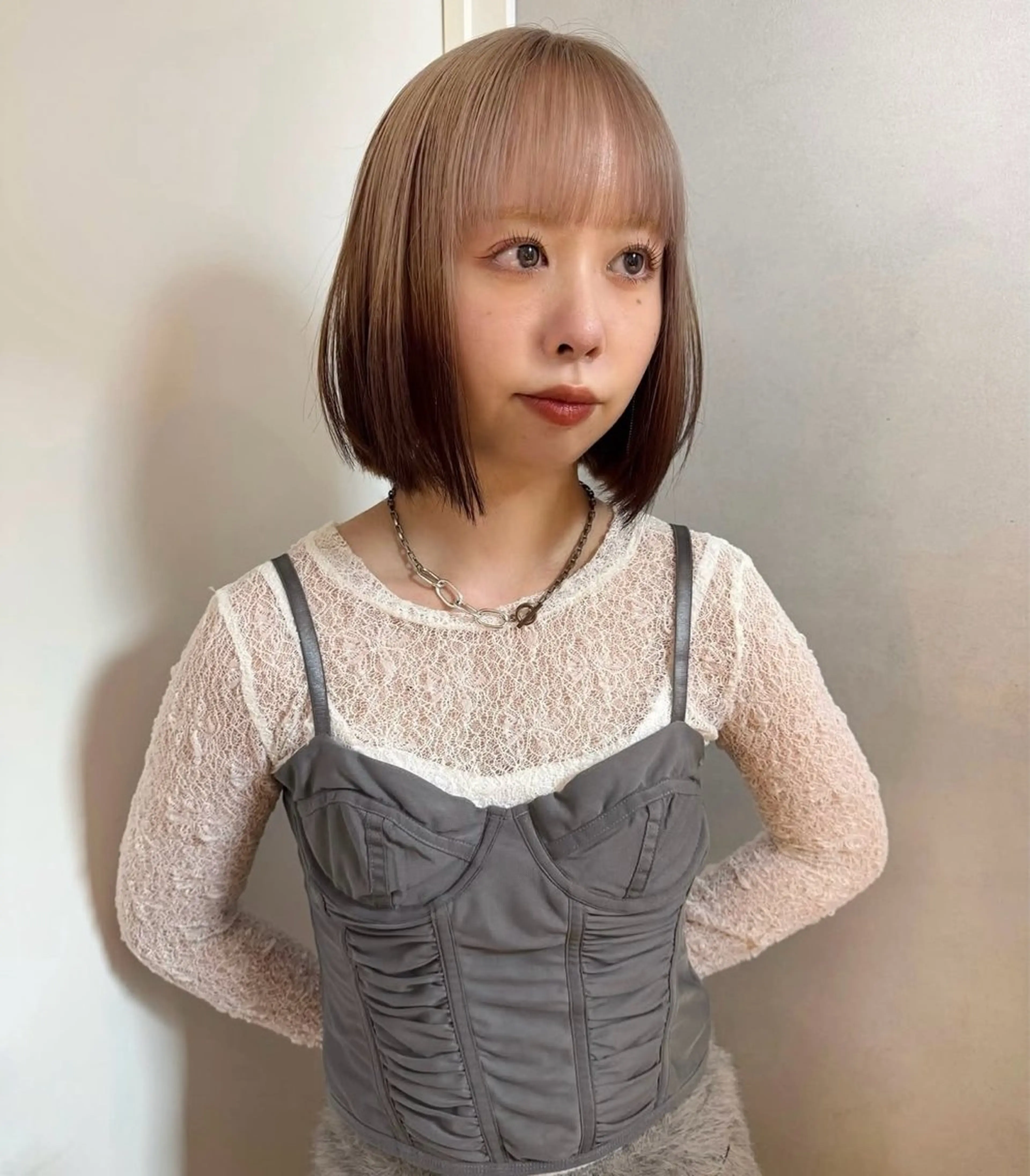 ミディアム カラー ヘアアレンジ 縮毛矯正履歴からの ブリーチ /mamiのヘアスタイル