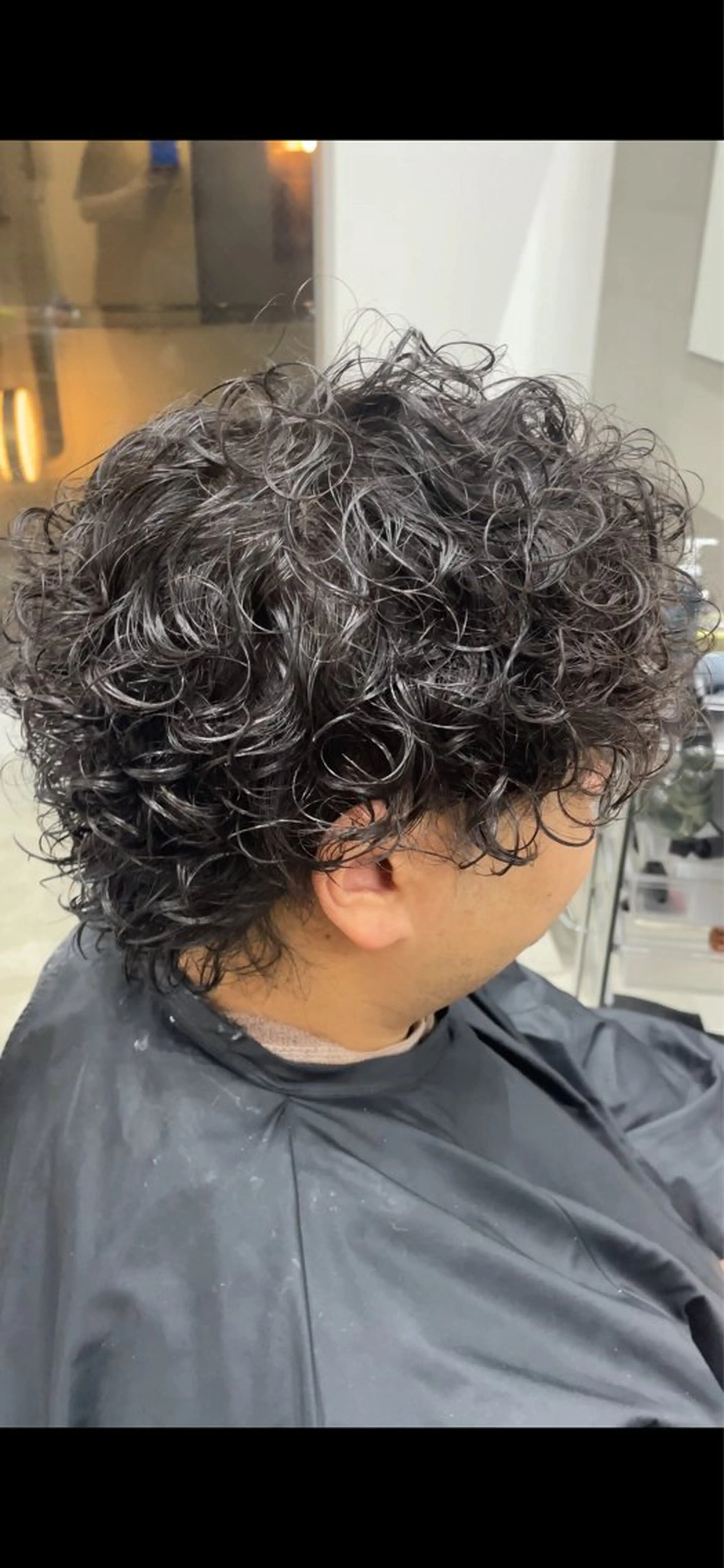 ミディアム パーマ メンズ ミディアムパーマ フェザーパーマ カルマパーマ メンズパーマ プードルパーマ カット パーマ fifth天神大名Ⅱ所属・fifth天神 パーマ特化/石橋航海のヘアスタイル