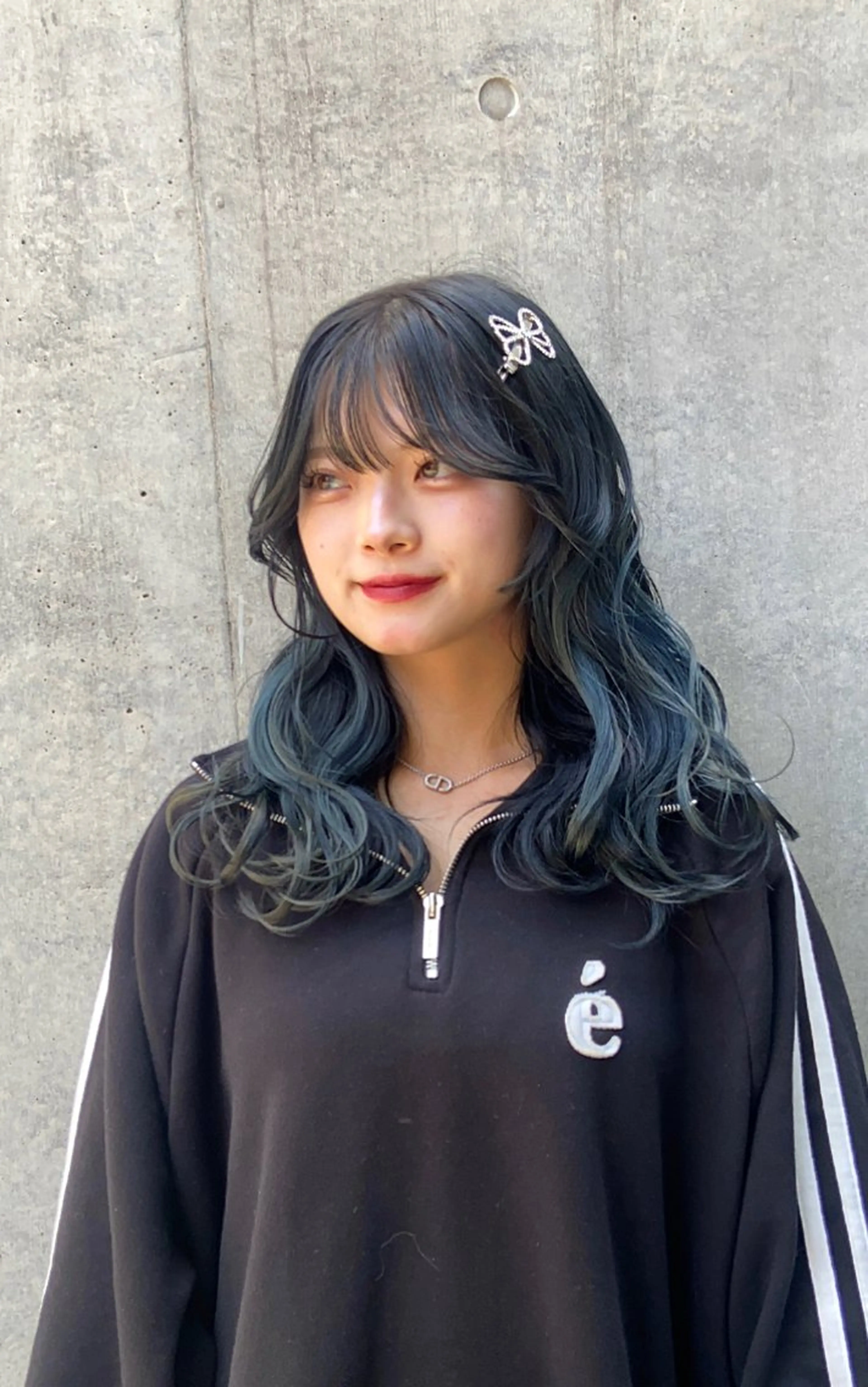 ロング カラー 黒髪 ブルーカラー ブルーブラック レイヤーカット ダメージレス美容師 🌱水島侑理のヘアスタイル