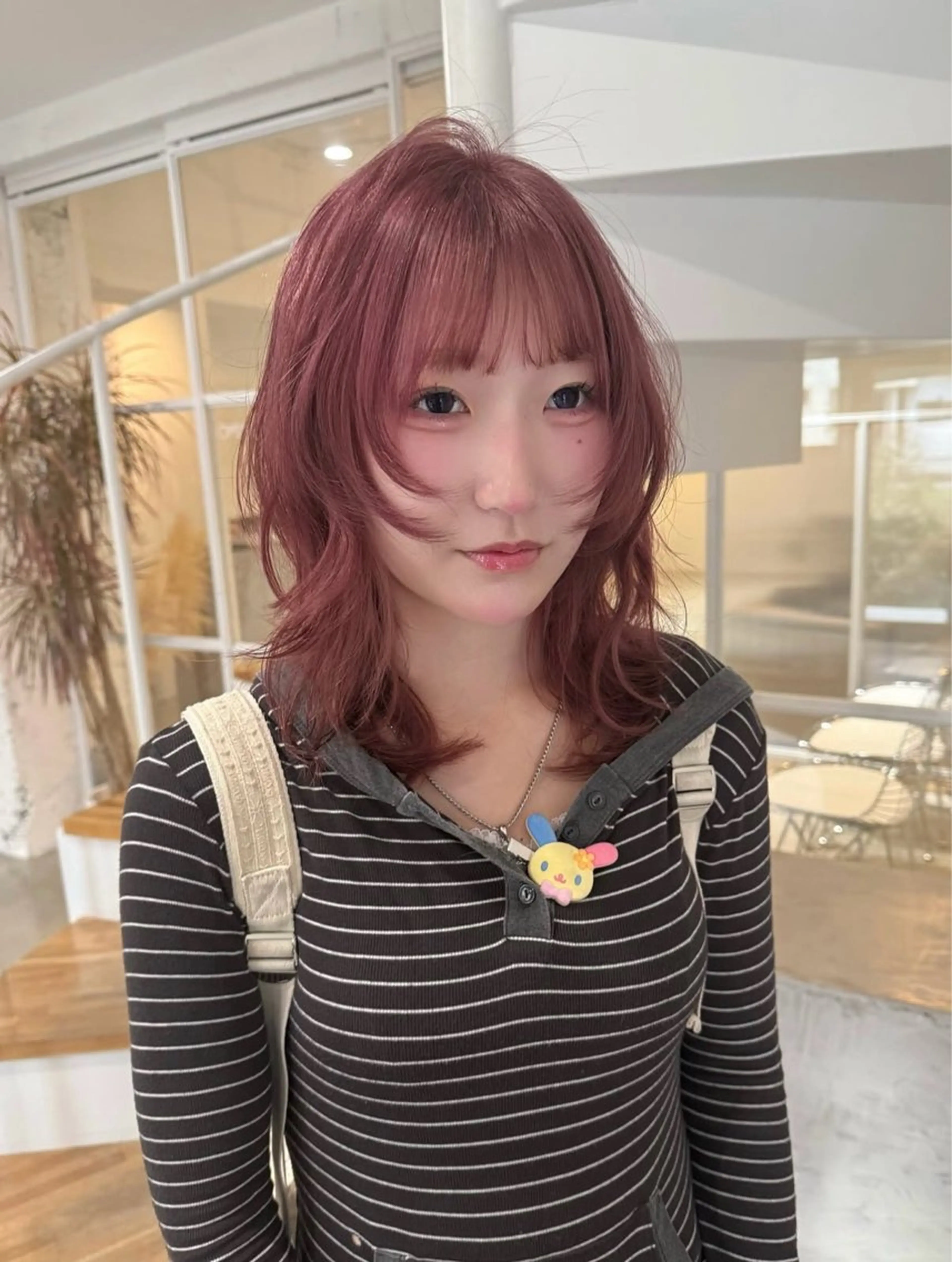 ミディアム ヘアカラー Mëw &のヘアスタイル