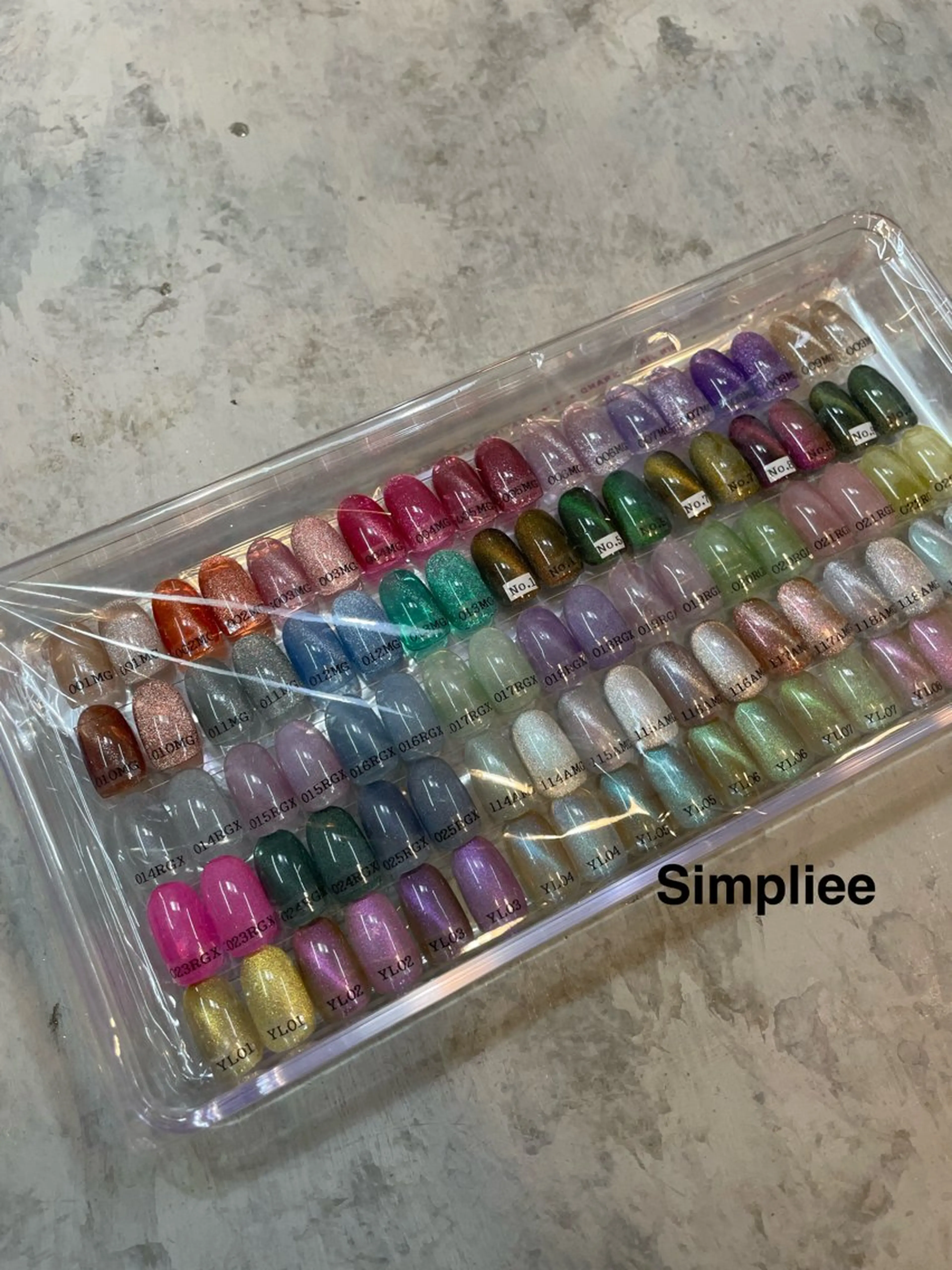 ネイル ジェルネイル ラメ(グリッター) マグネットネイル ワンカラーネイル シンプリーワン 渋谷店🪄MOENAのネイルデザイン