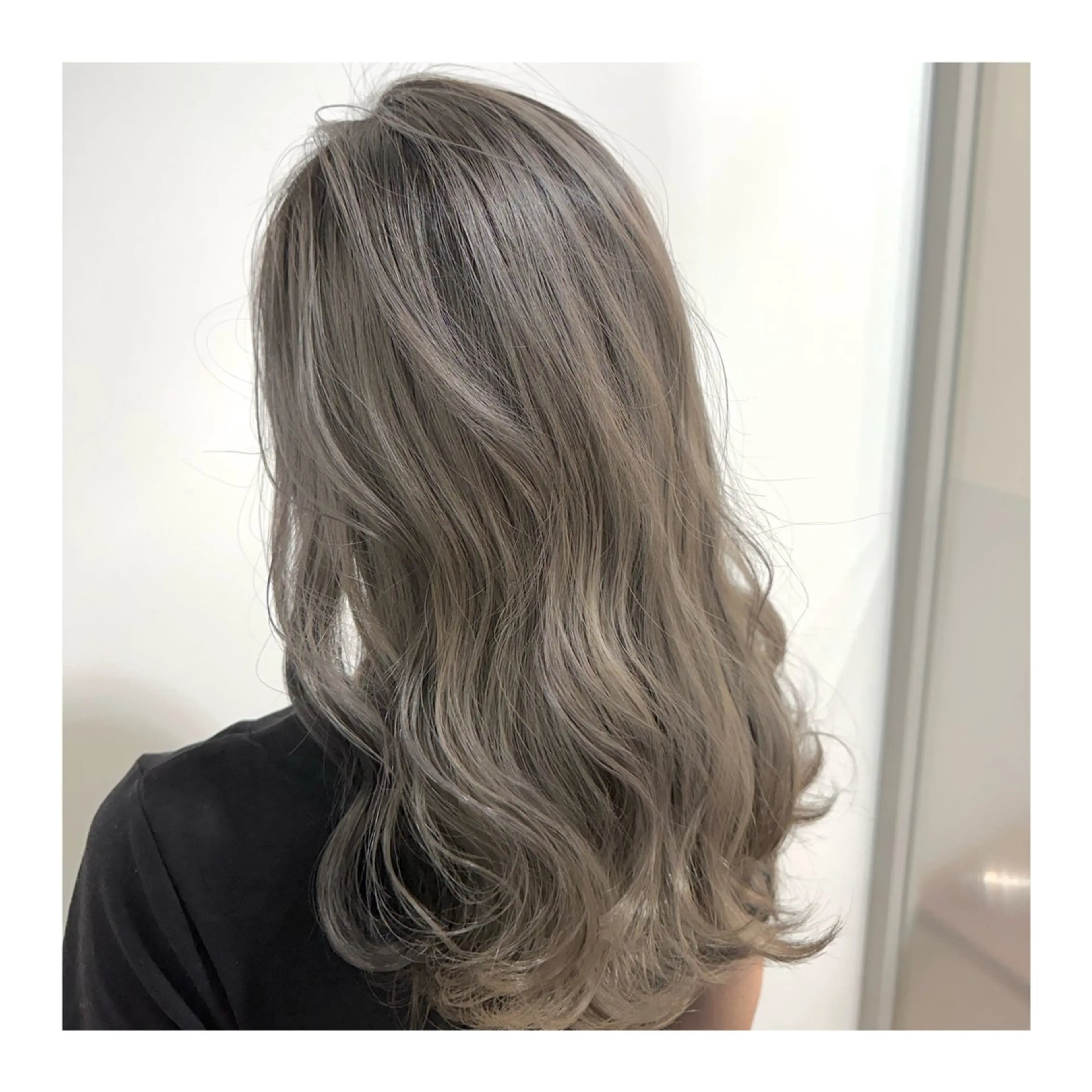 ロング カラー ヘアカラー トリートメント あべ ゆうかのヘアスタイル