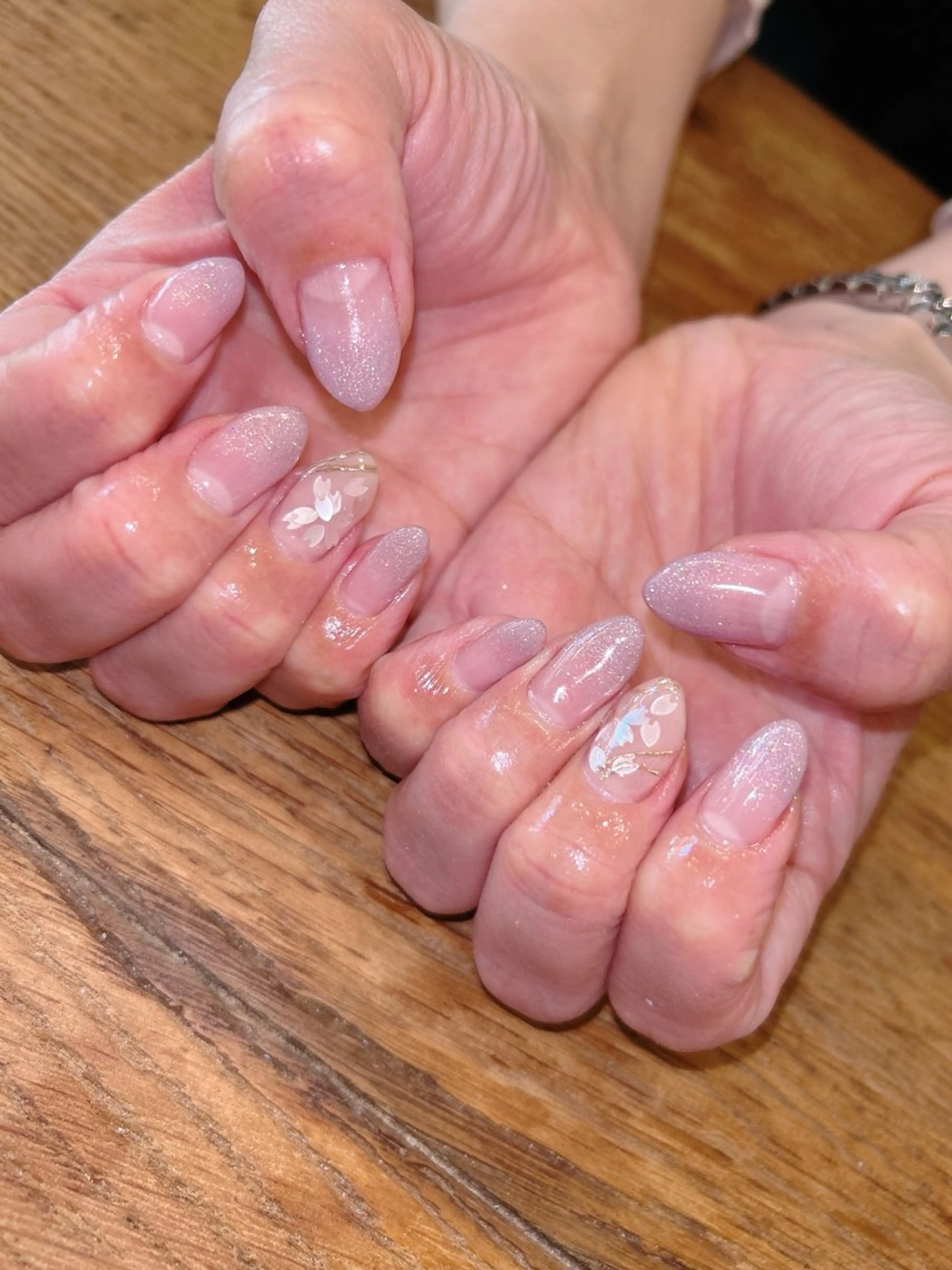 【ハンド】定額アート2本+他ワンカラーorラメグラデーション💅初回付替オフ無料/オフなしの写真