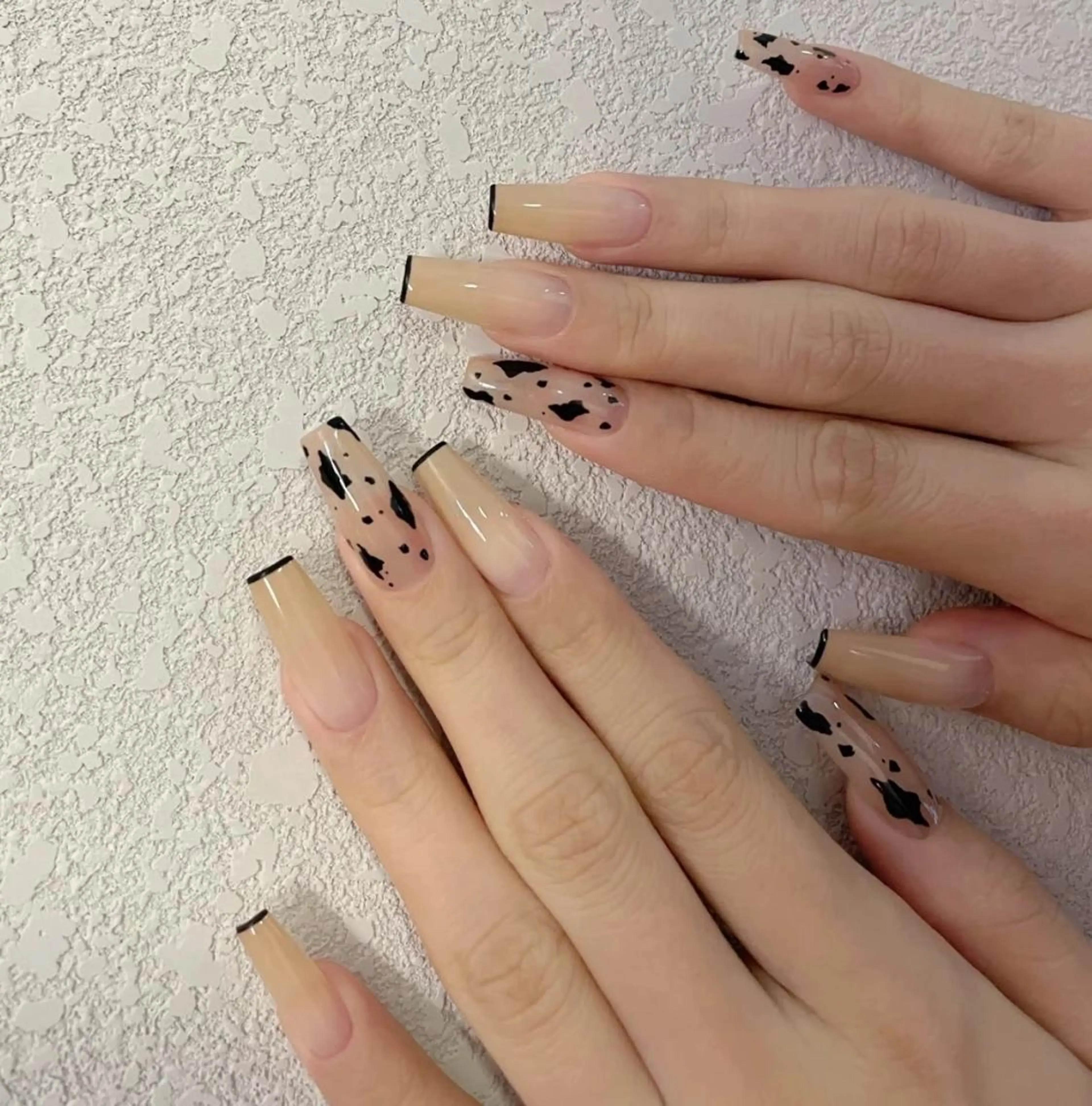 ネイル アートネイル 長さ出し ネイルチップ Queens PUPUのネイルデザイン