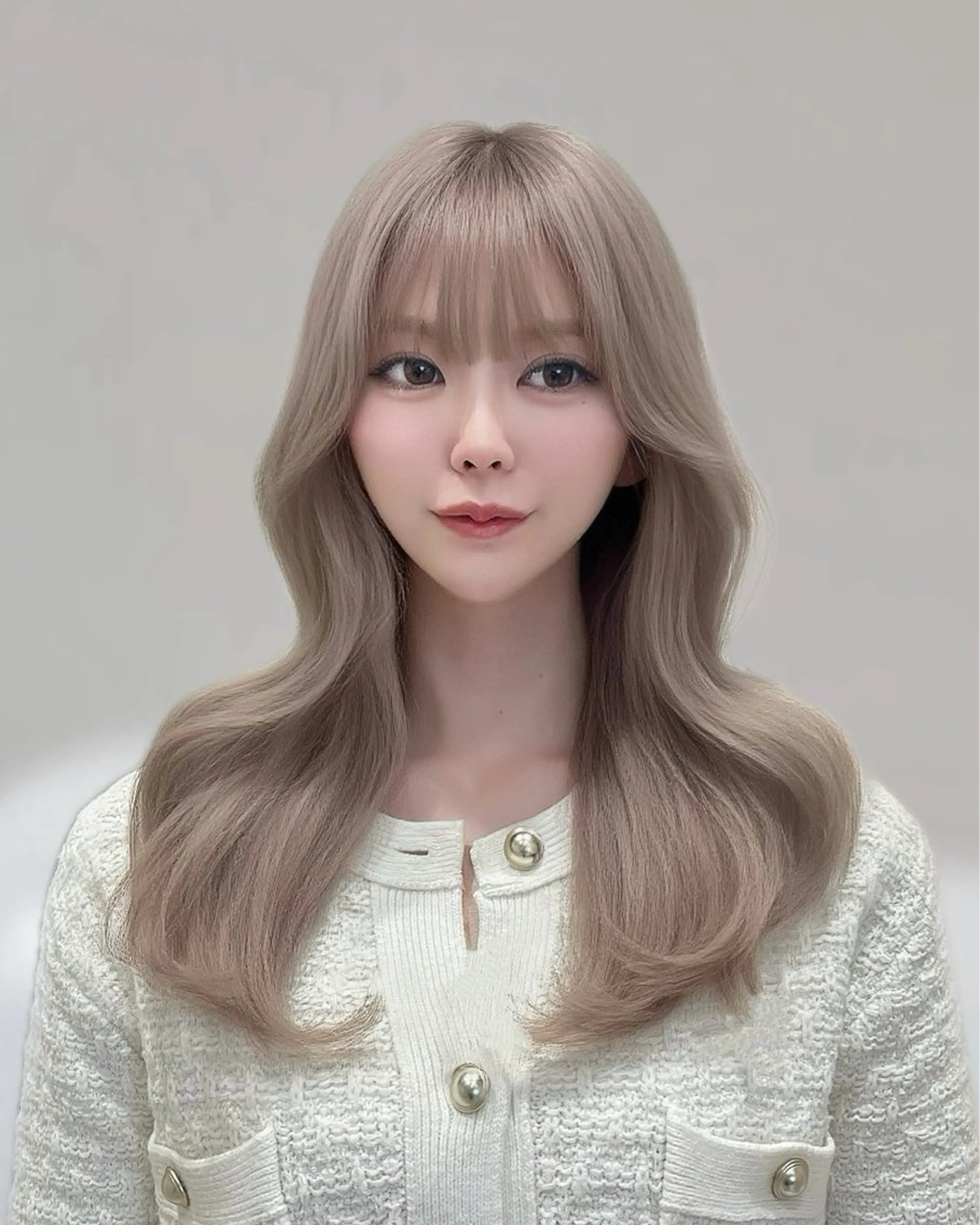 ロング カラー ヘアカラー トリートメント Ryoichi⛓️ 韓国ヘア/ハイトーンのヘアスタイル