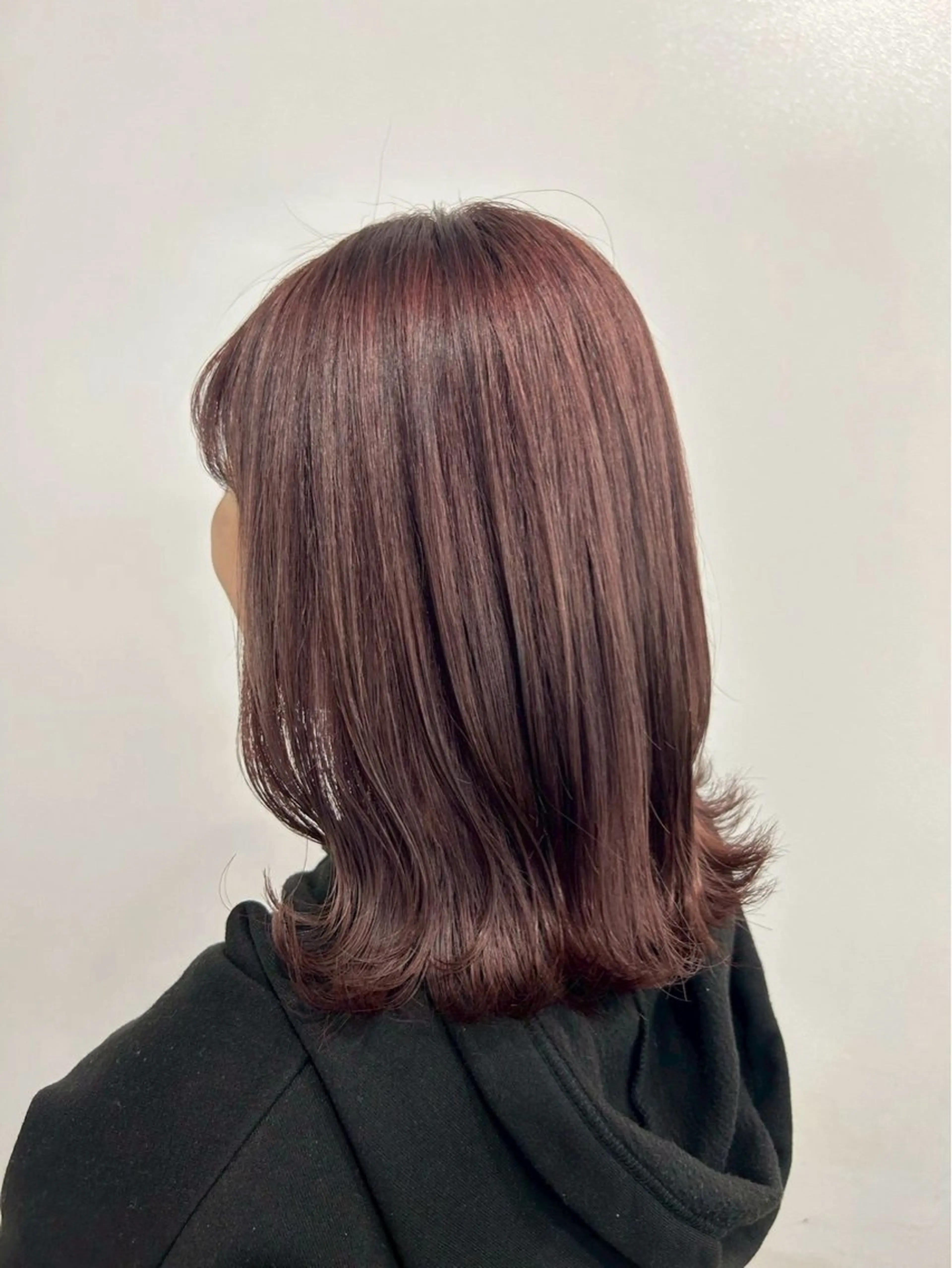 ミディアム カラー ヘアアレンジ レッドカラー トリートメント 八木ケ谷 澪のヘアスタイル
