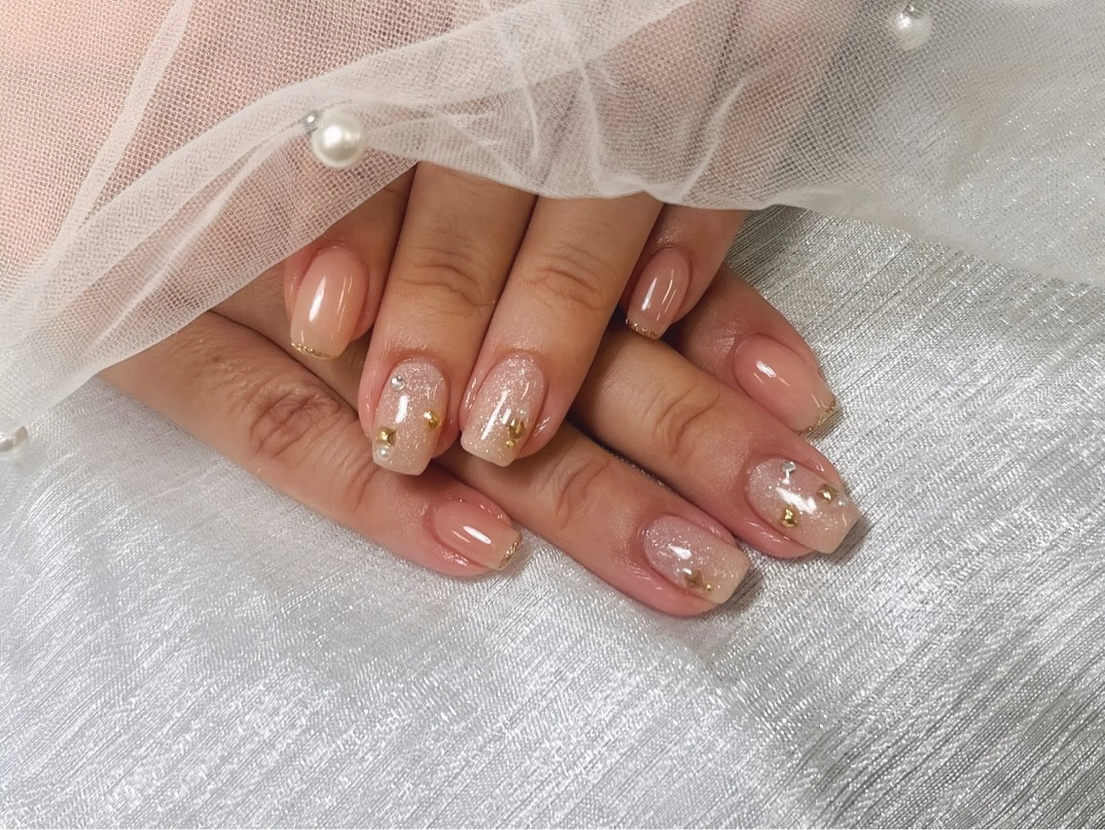 ネイル 持ち込み シンプルネイル RUBYネイルサロン 9Caratsのネイルデザイン