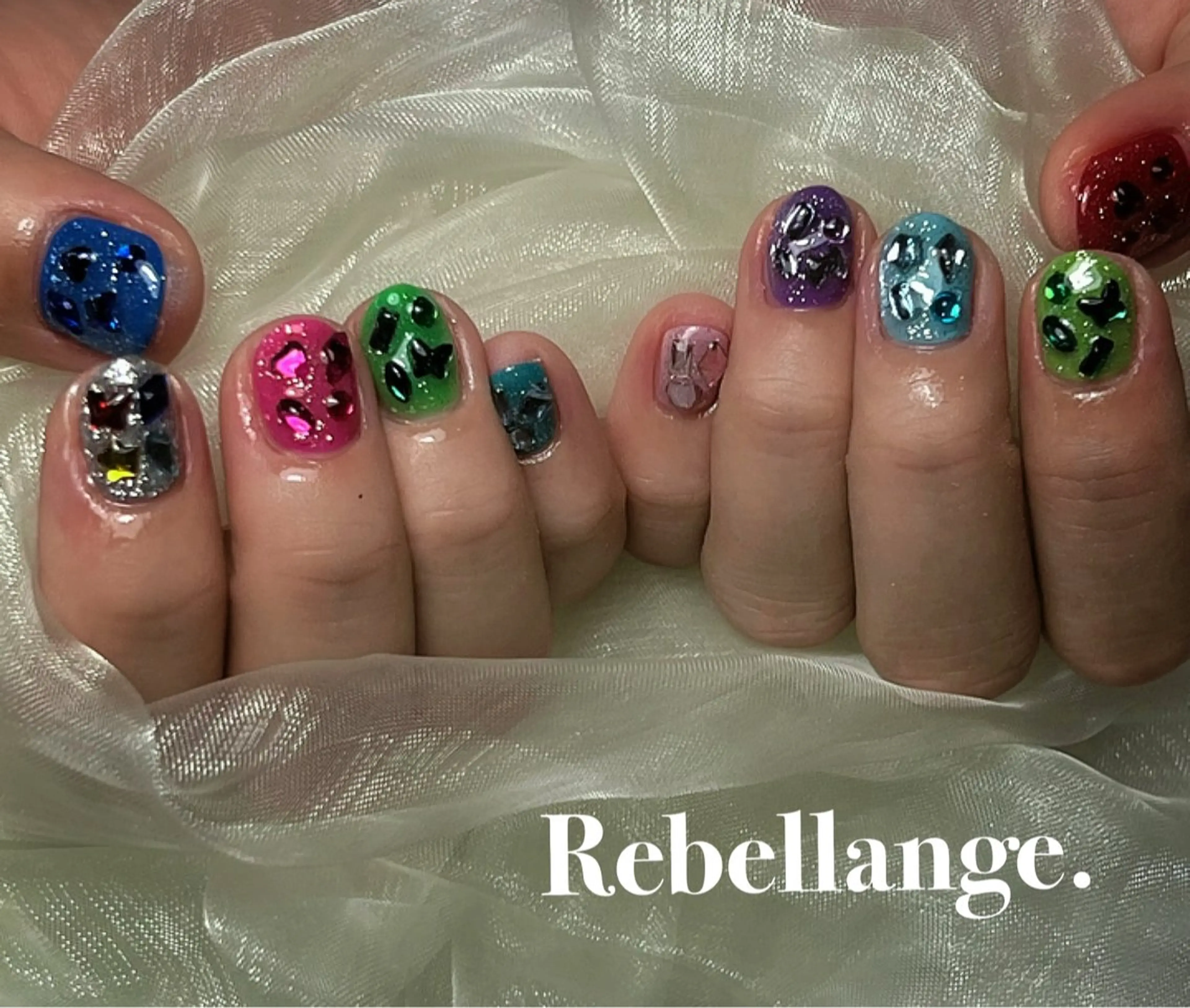 ネイル ハンドネイル Rebellange n.のネイルデザイン