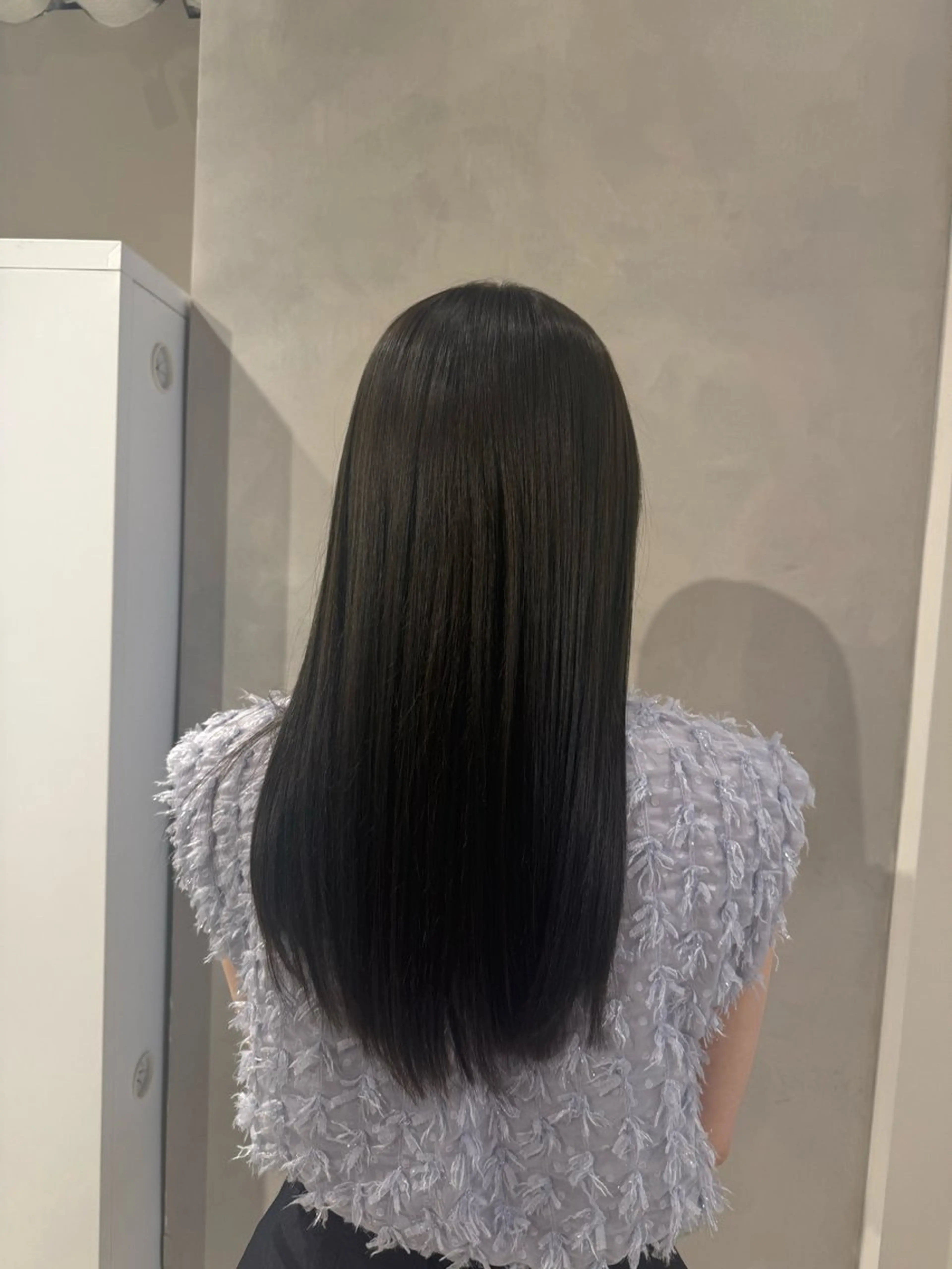 ロング カット ヘアカラー ハイトーン／透明感 カラー Mioのヘアスタイル