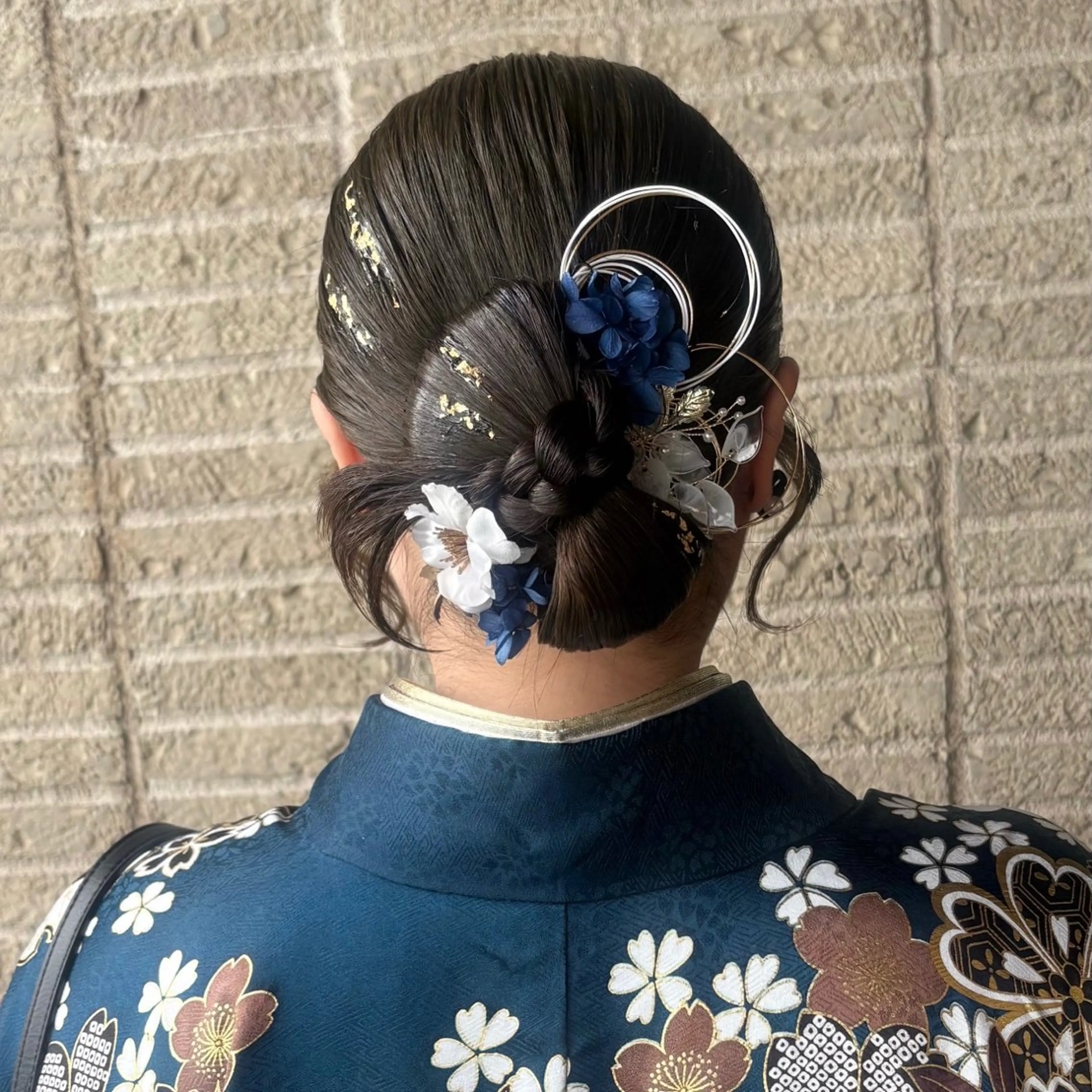 ロング ヘアアレンジ 卒業式のヘアスタイル ヘアセット カットモデル/ セット/宮里心香のヘアスタイル