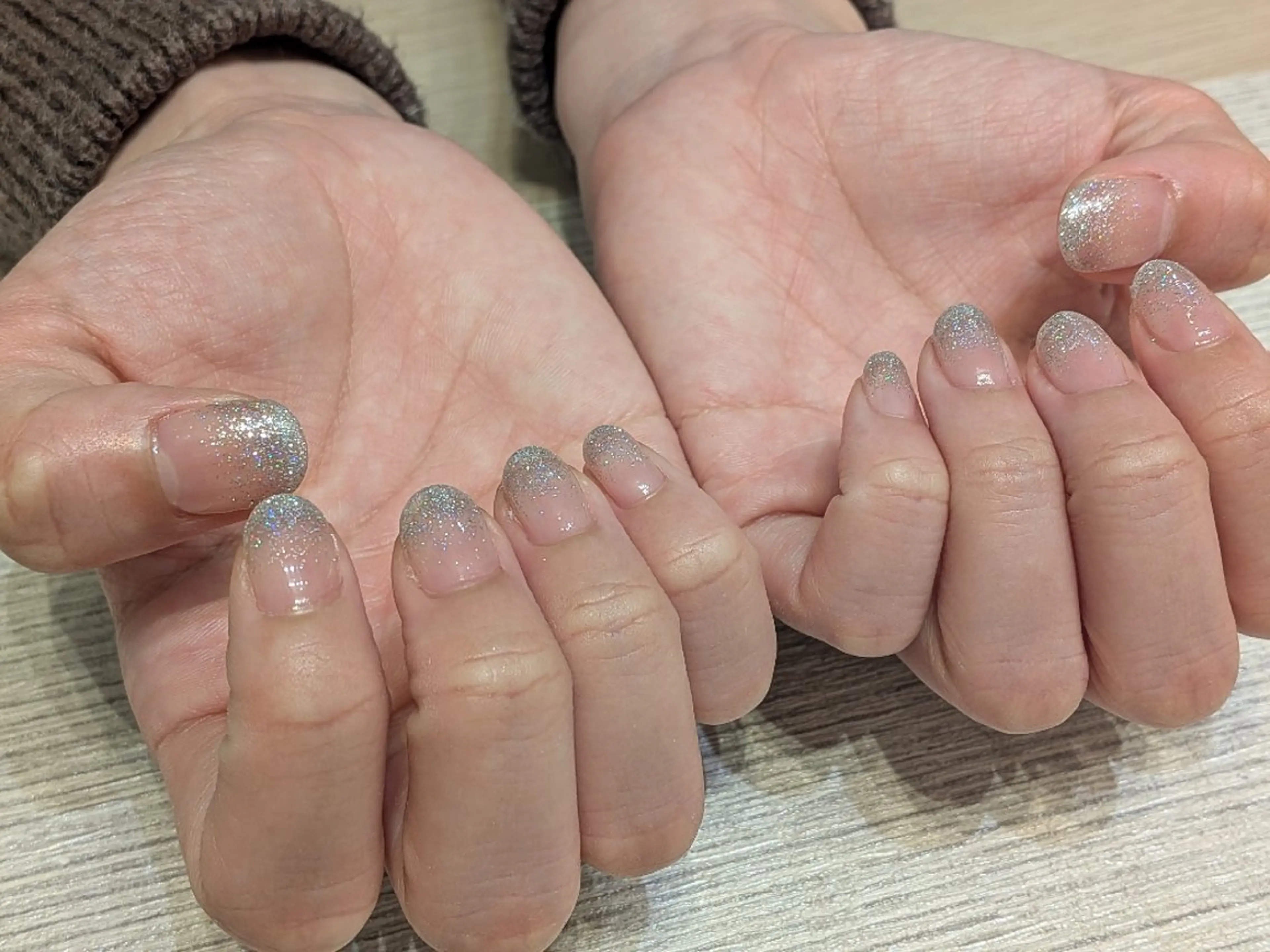 ネイル キラキラネイル ラメ(グリッター) シルバー 増田 ネイルステーションのネイルデザイン