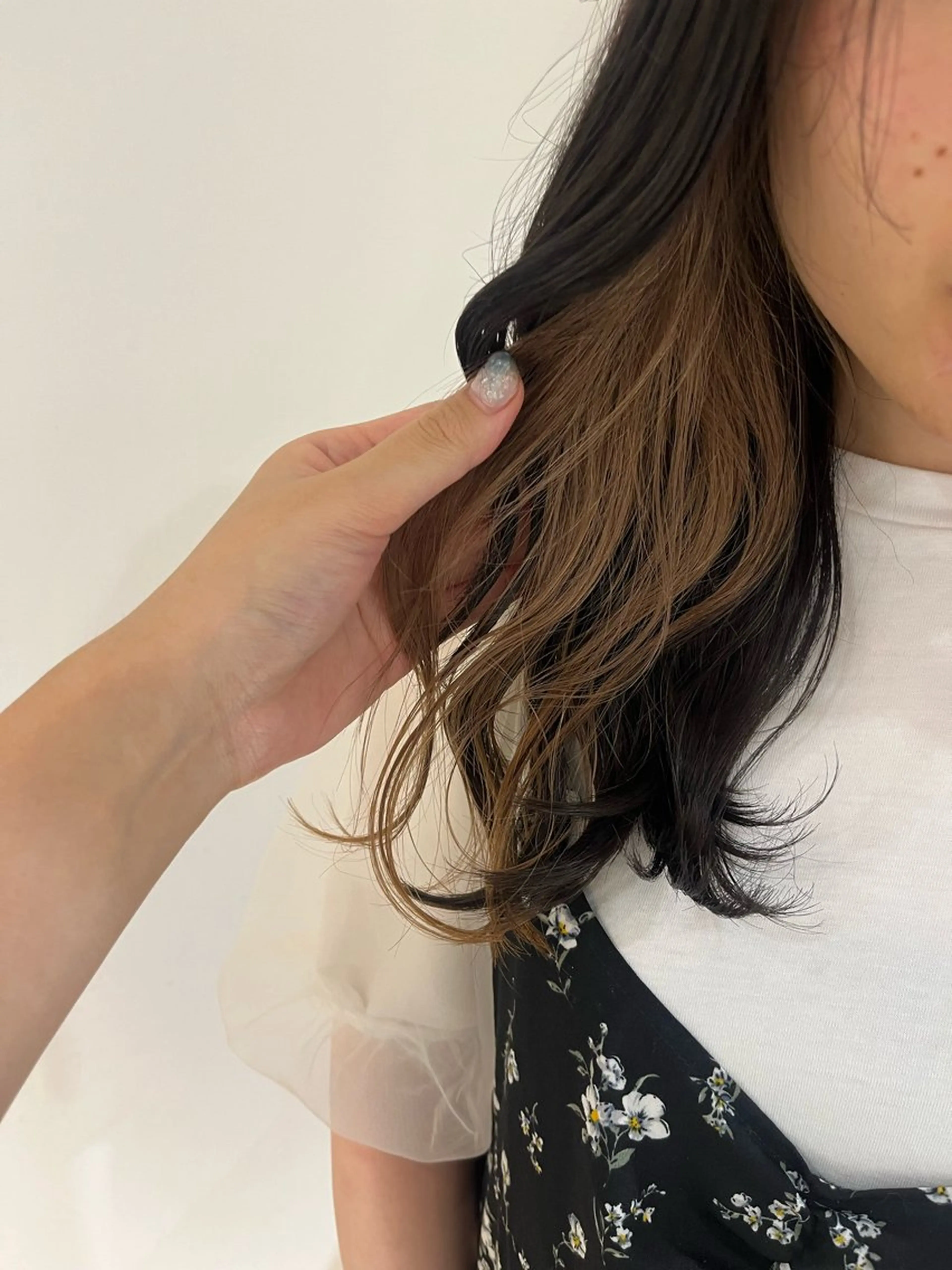 カラー ベージュカラー ブリーチ ヘアカラー 和泉田 真白のヘアスタイル