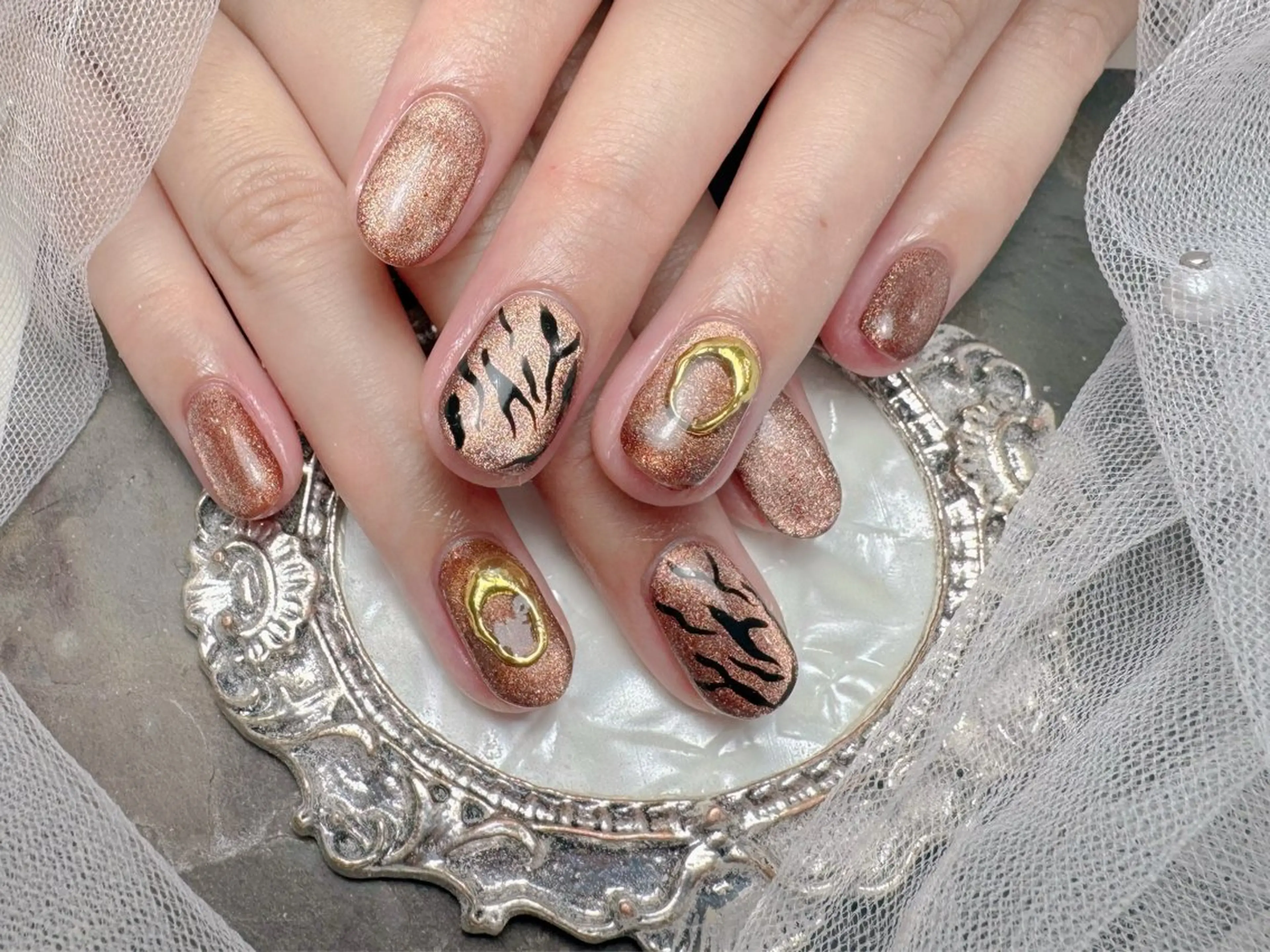 ネイル ハンドネイル マジック ミラーのネイルデザイン