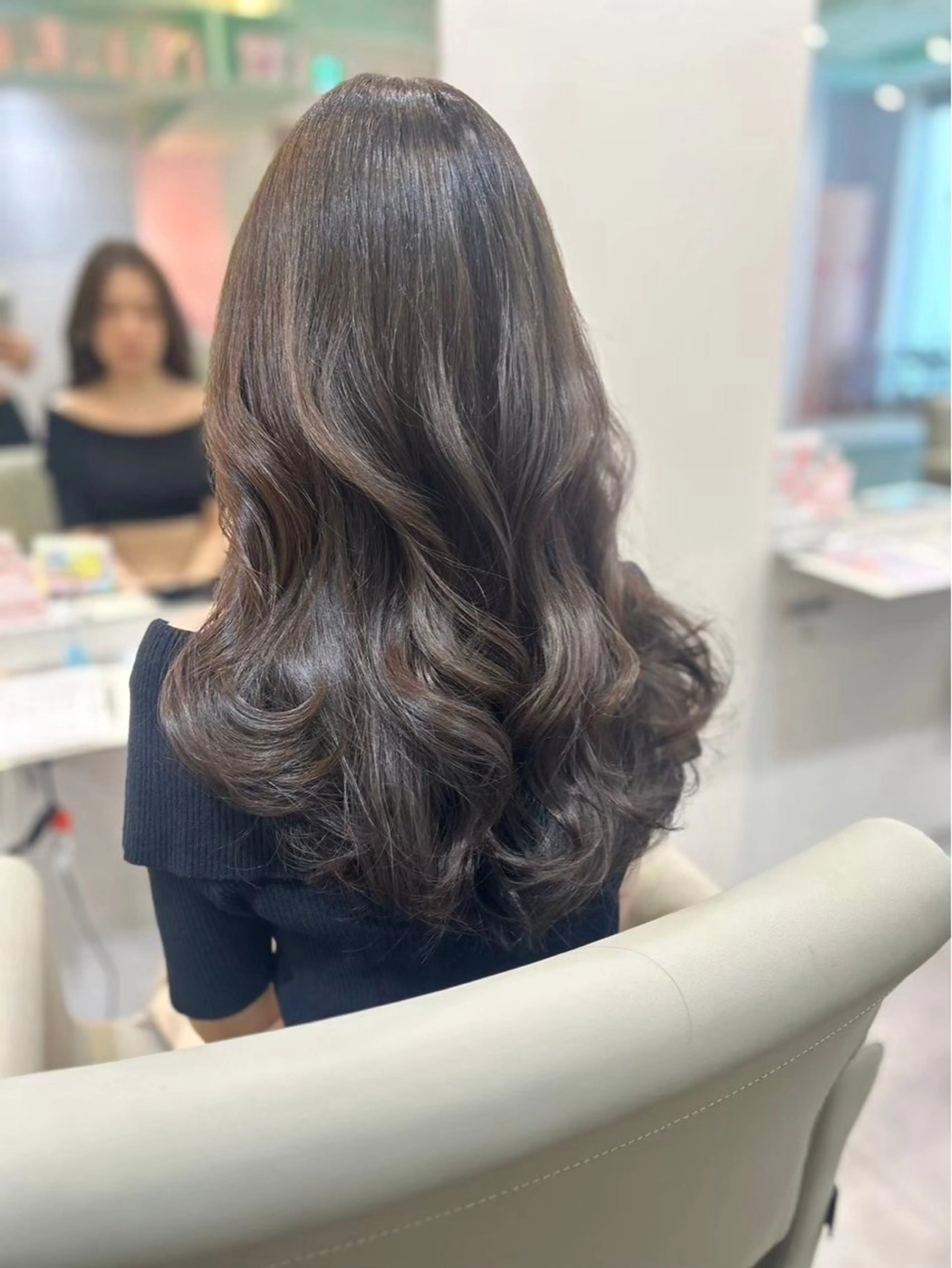 ロング カラー amane໒꒱うる艶 ブリーチ透明感カラーのヘアスタイル