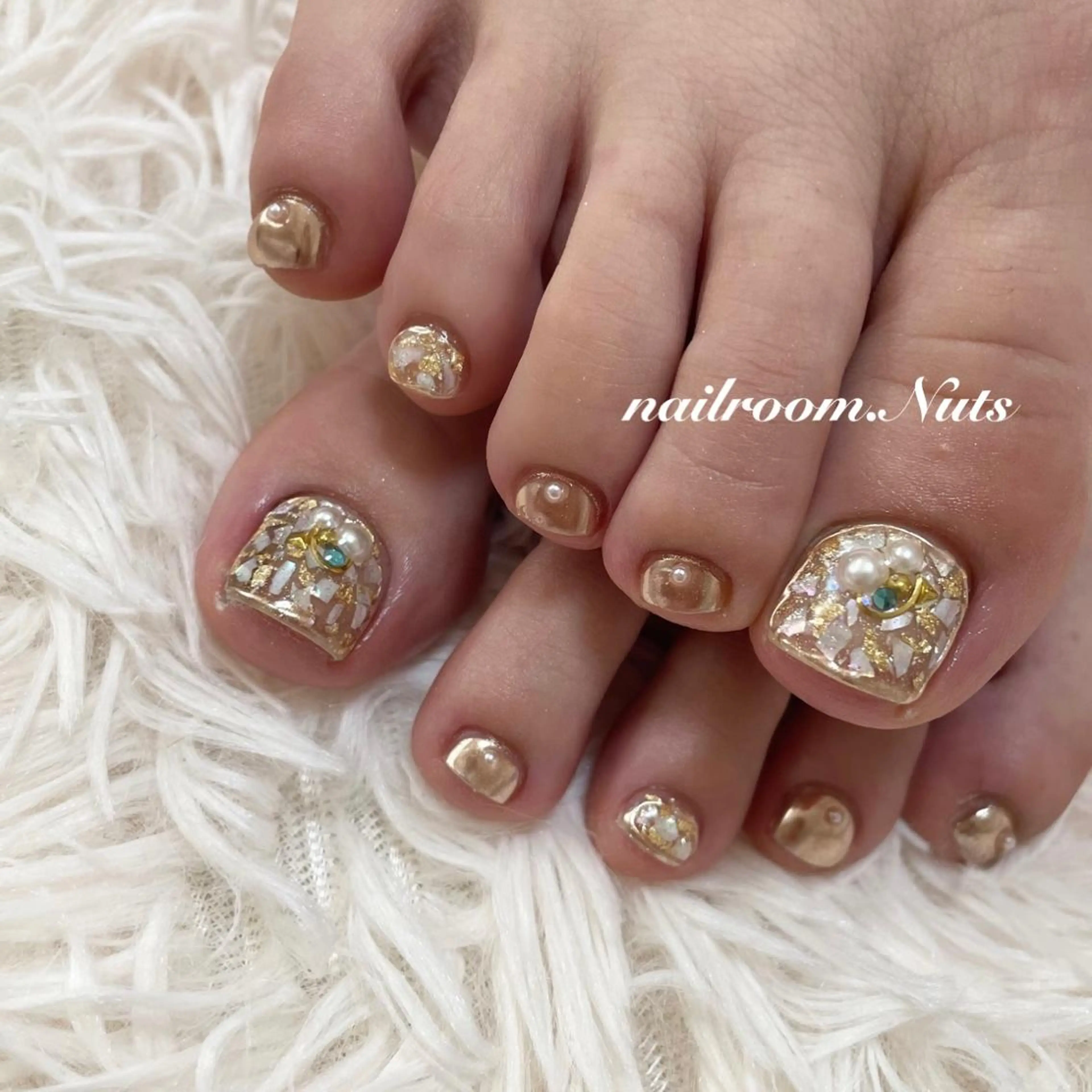 ネイル フットネイル nailsalon Nutsのネイルデザイン