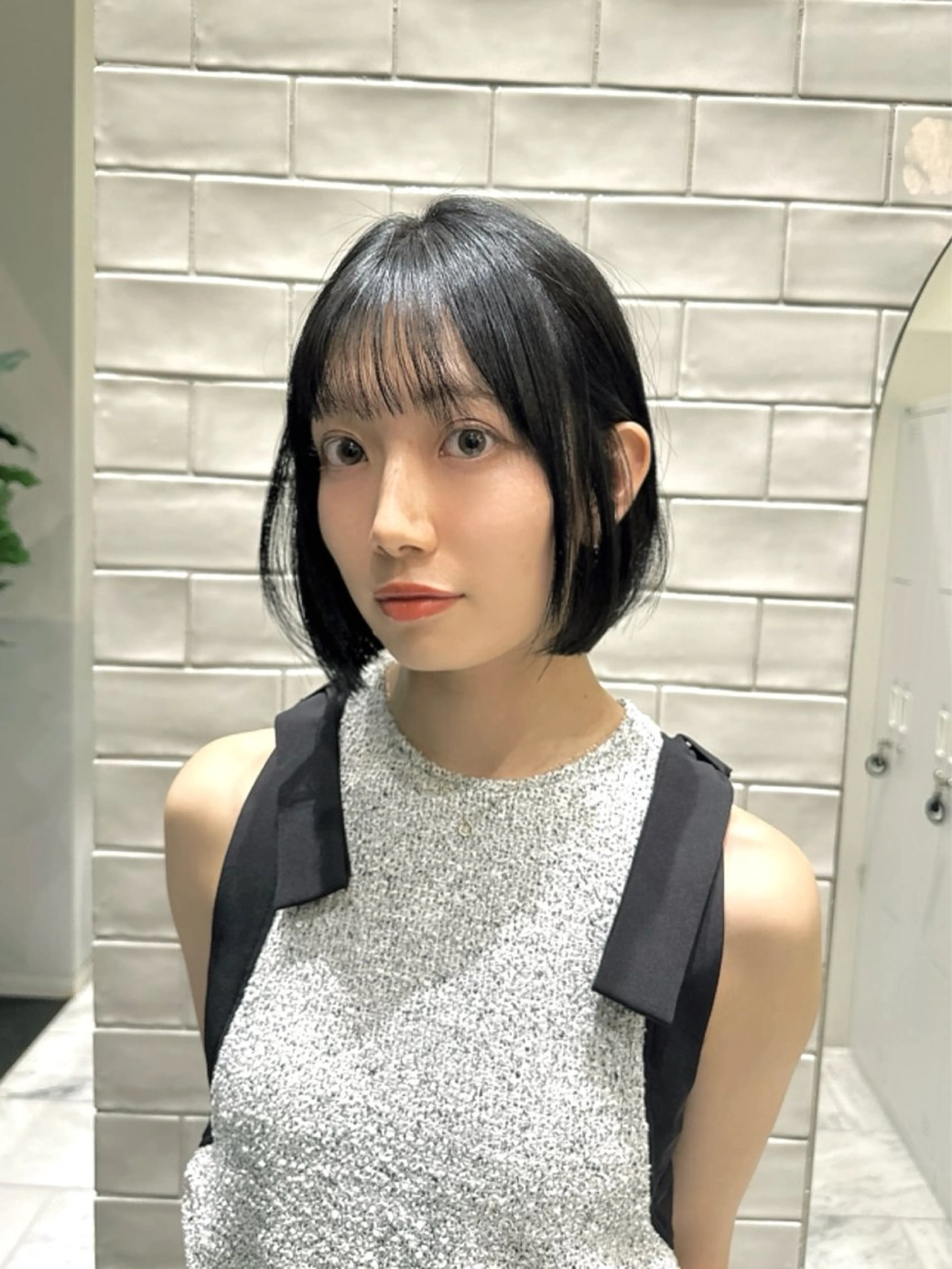 ショート カラー パーマ ブリーチ ブルーカラー ブルーグレー ブルーグレージュ グレージュ ヘアカラー 縮毛矯正 トリートメント 矢野 晃平のヘアスタイル