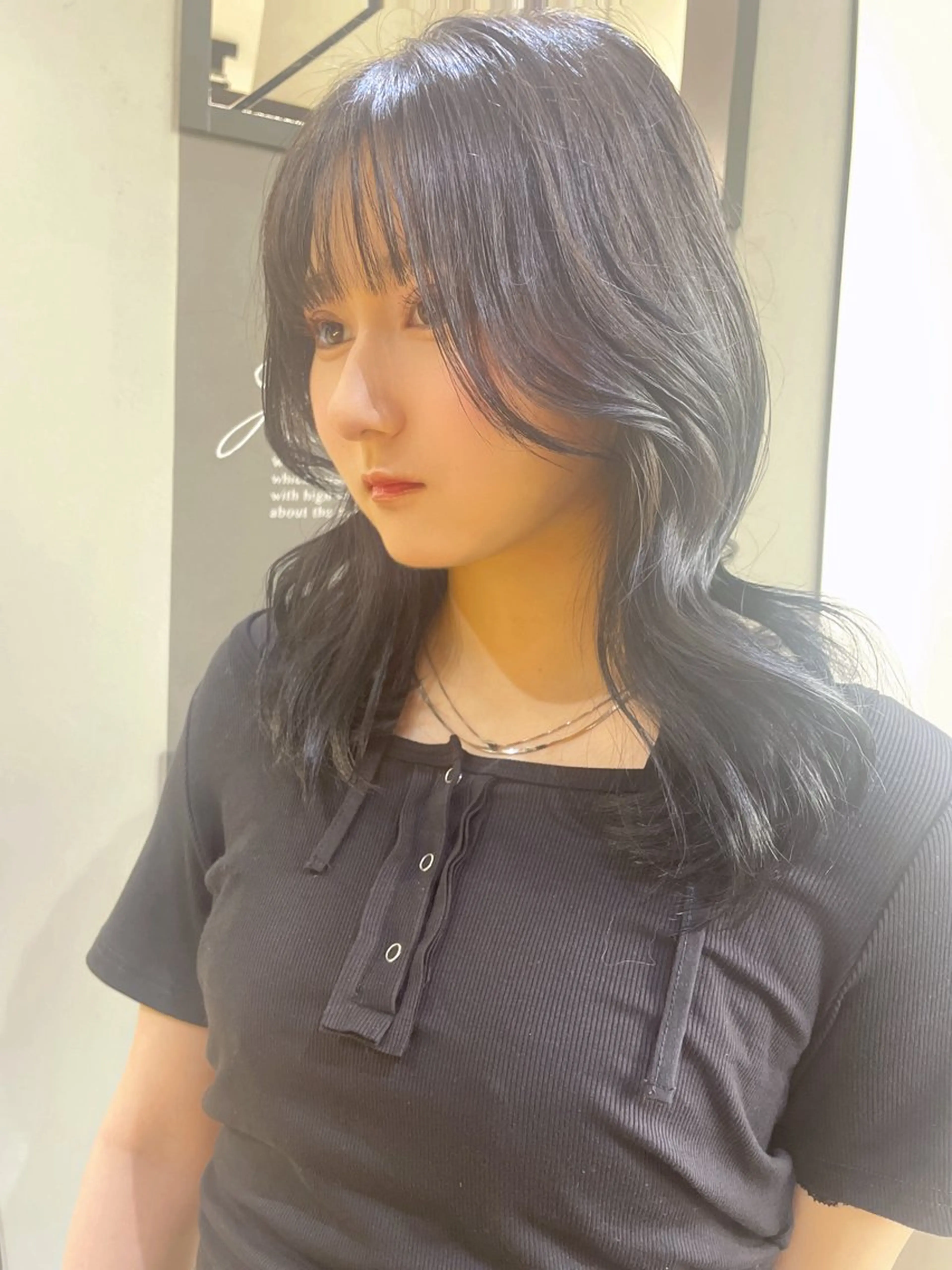カラー AIRI layer cut hairのヘアスタイル