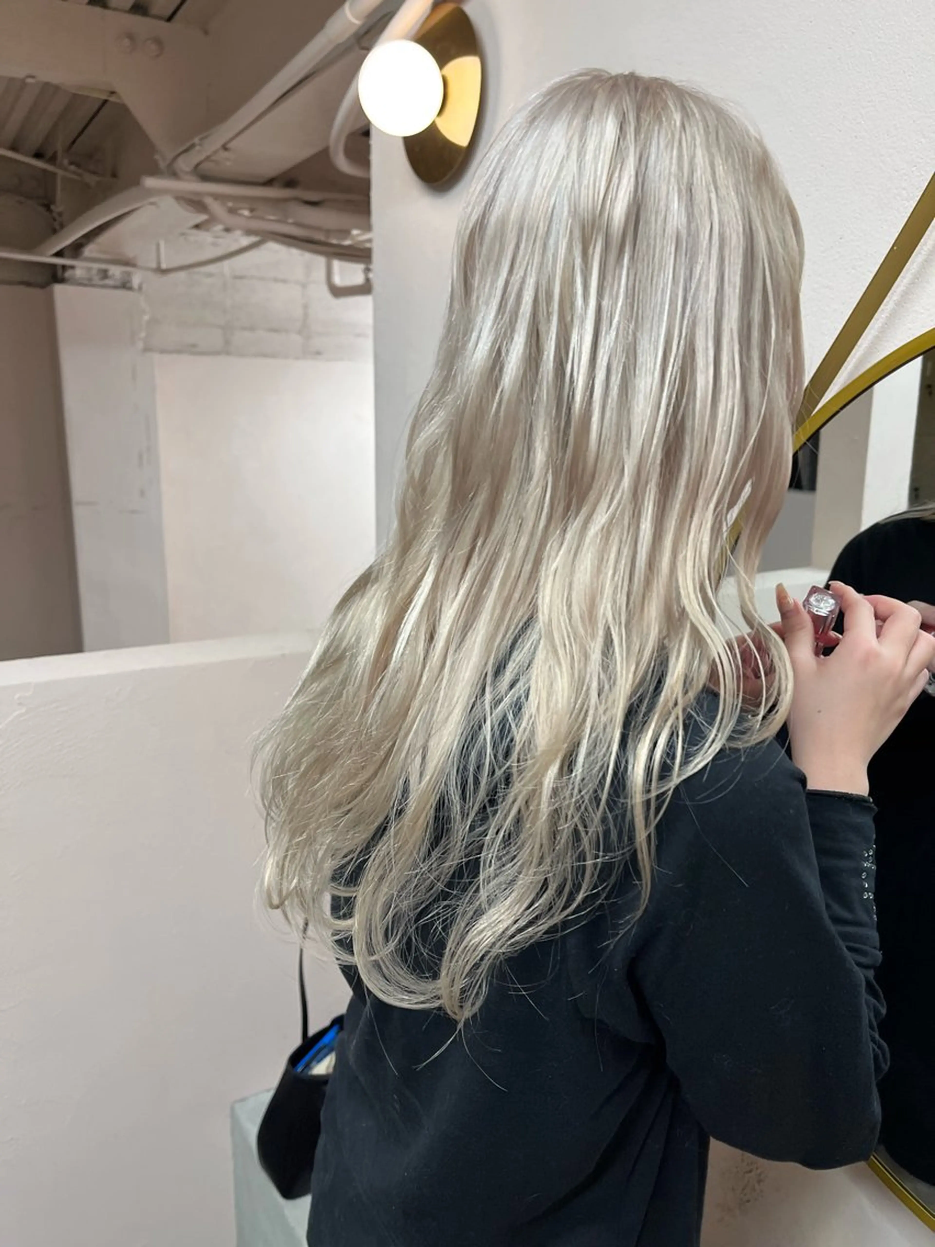 セミロング レイヤーカット/ ハイトーン/mikiのヘアスタイル