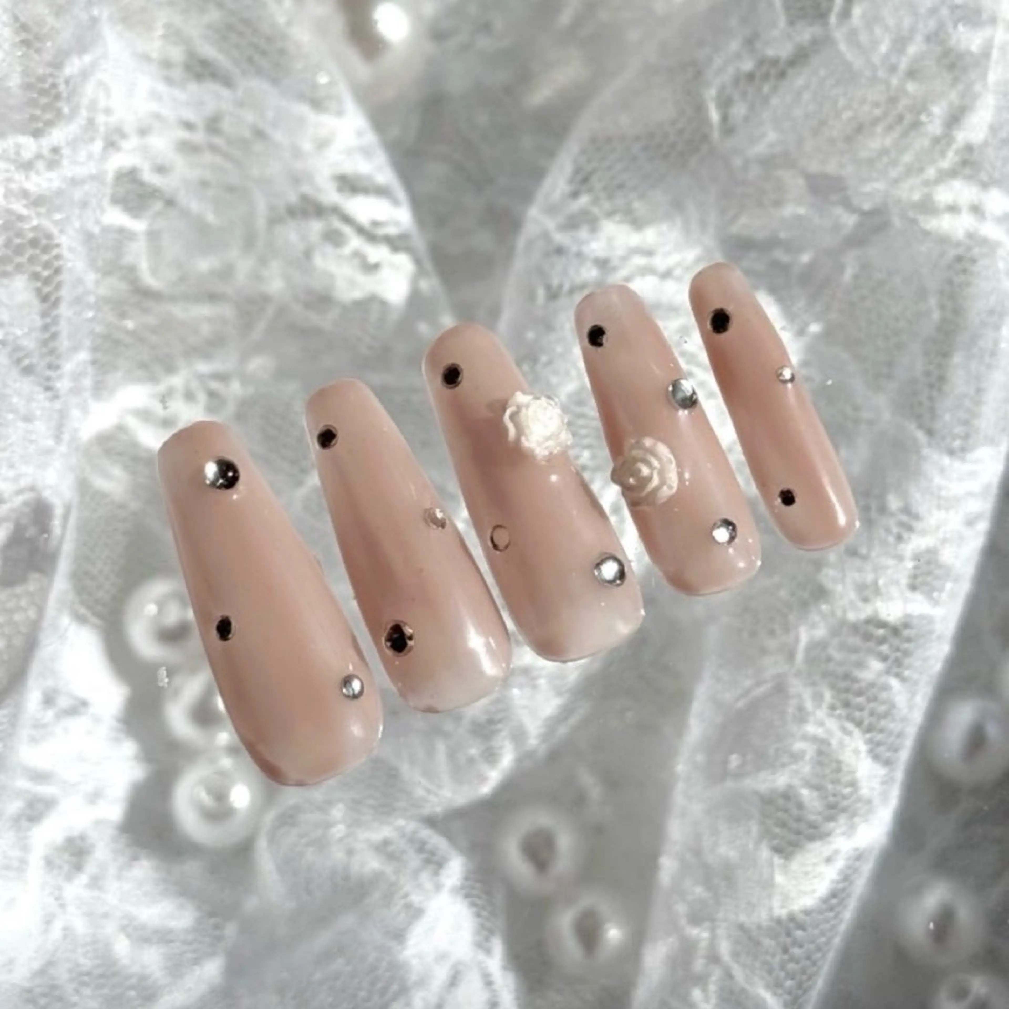 ネイル ワンホンネイル m. akiのネイルデザイン