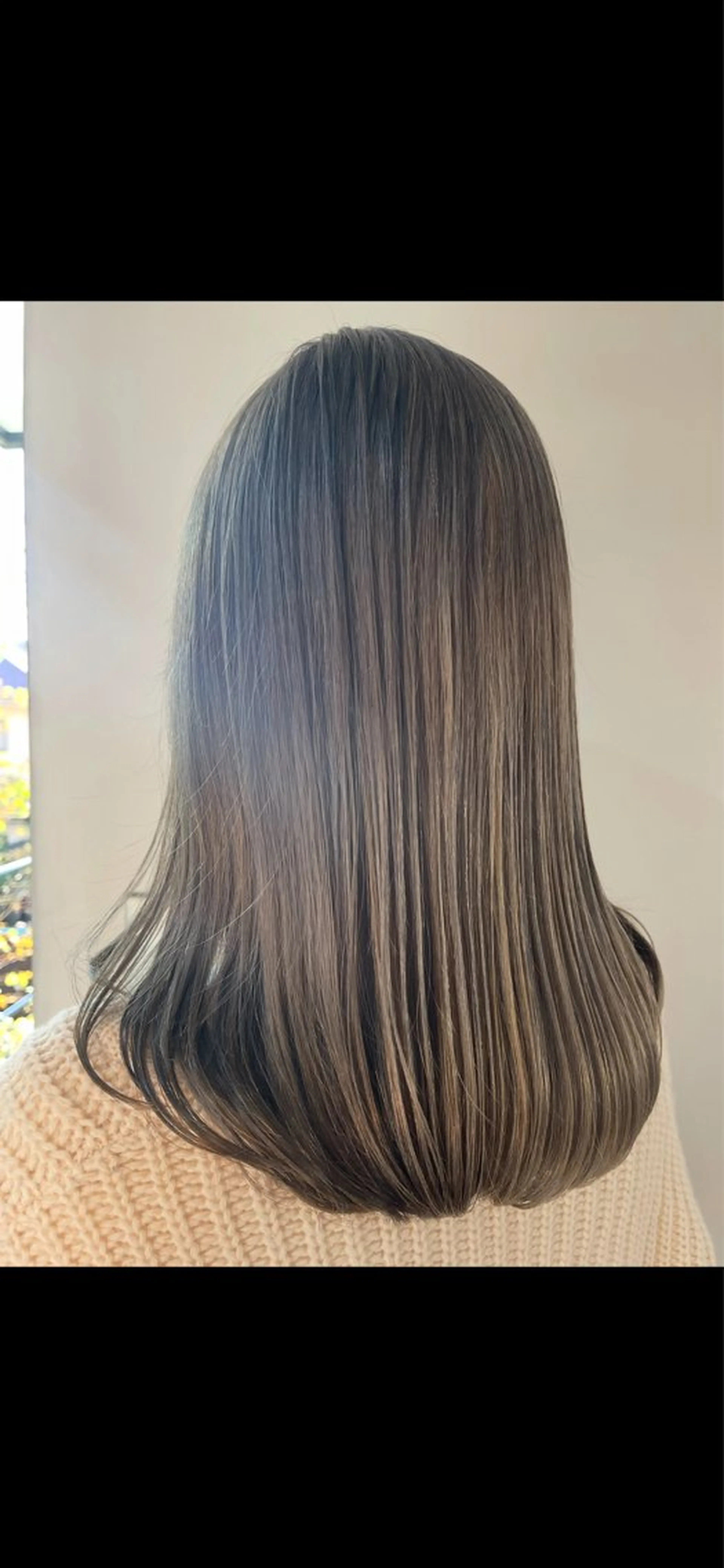 カラー 赤みゼロ 🤎柔ベージュのヘアスタイル