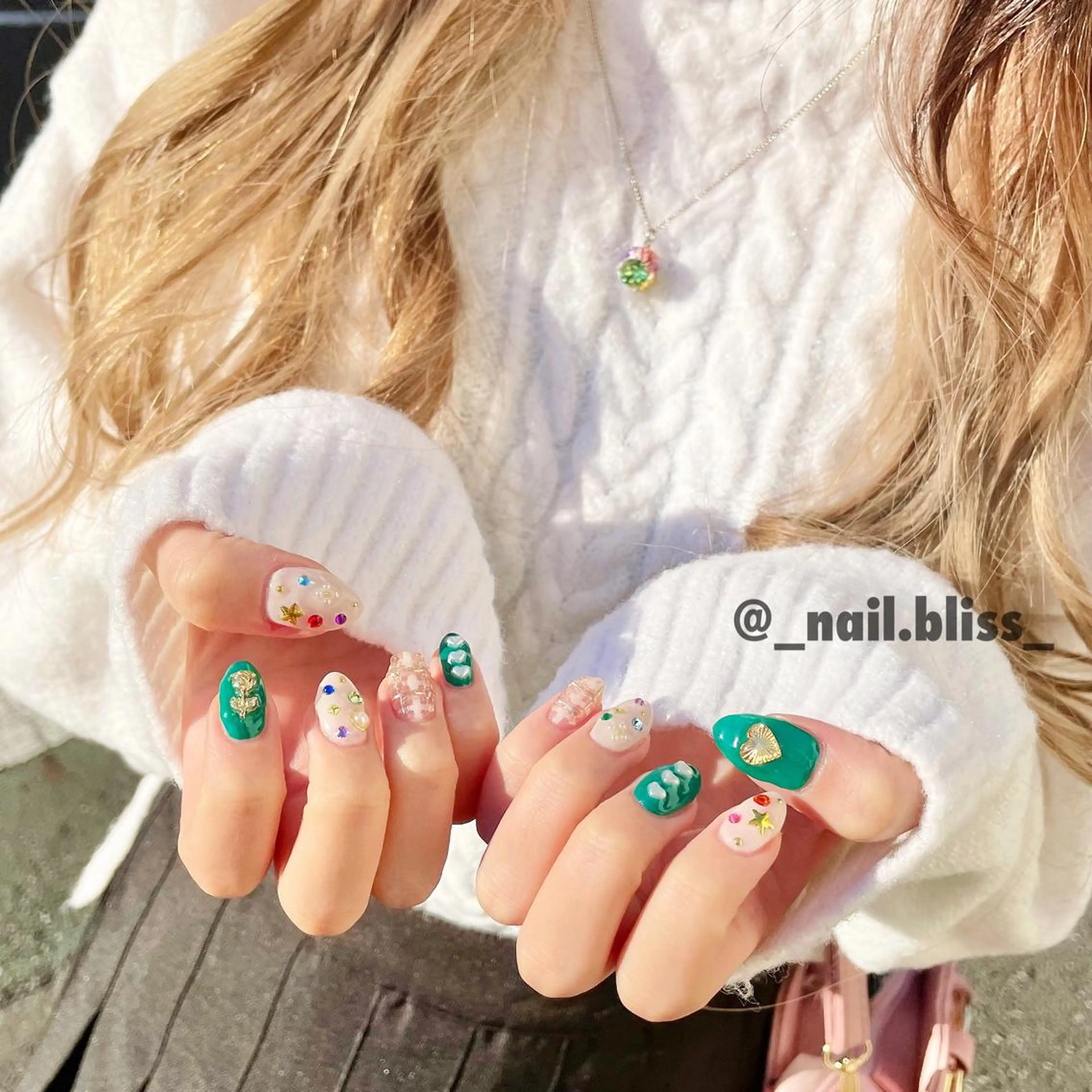 ネイル 冬ネイル クリスマス ハンドネイル NAIL BLISSのネイルデザイン
