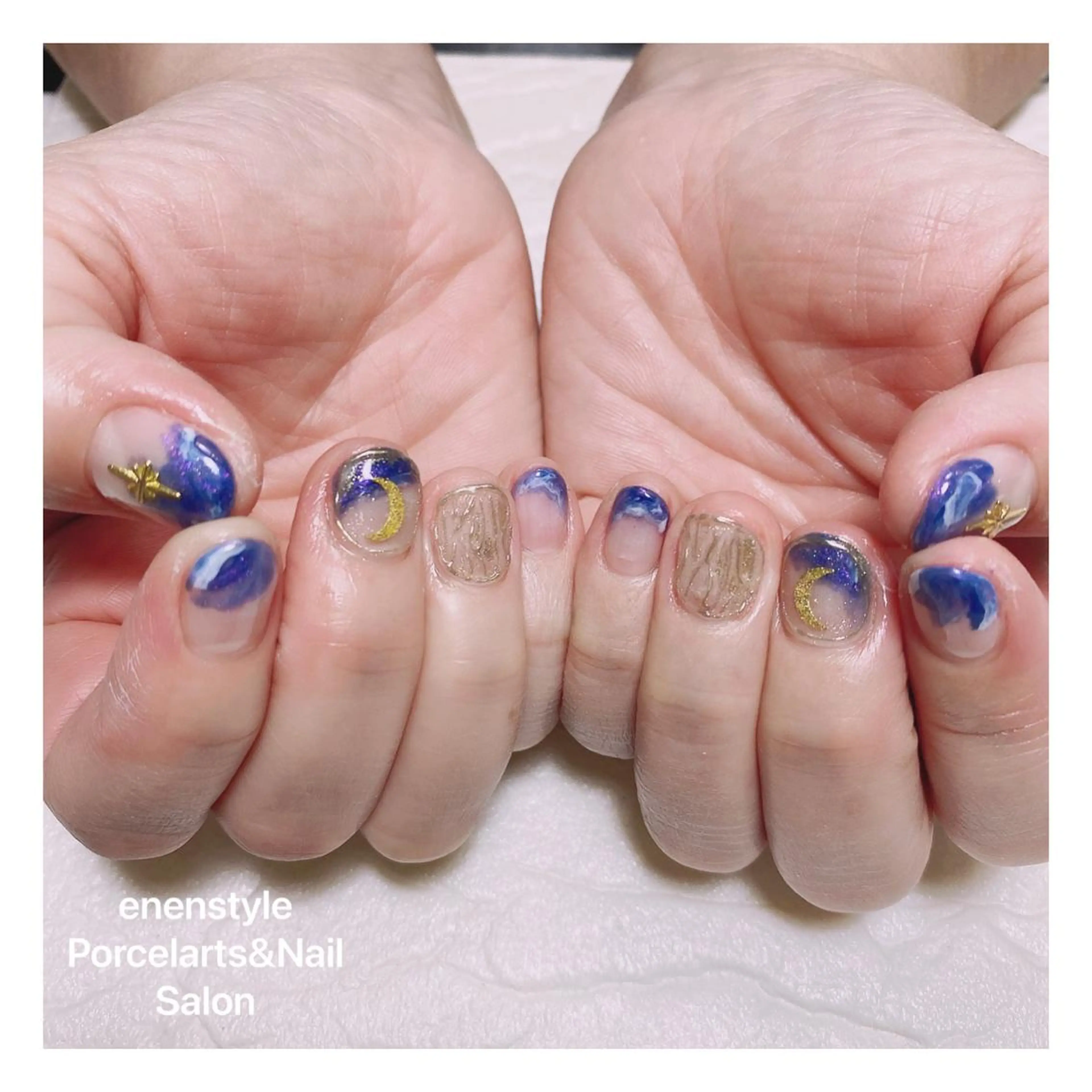 ショート ネイル 👑enen style👑のネイルデザイン