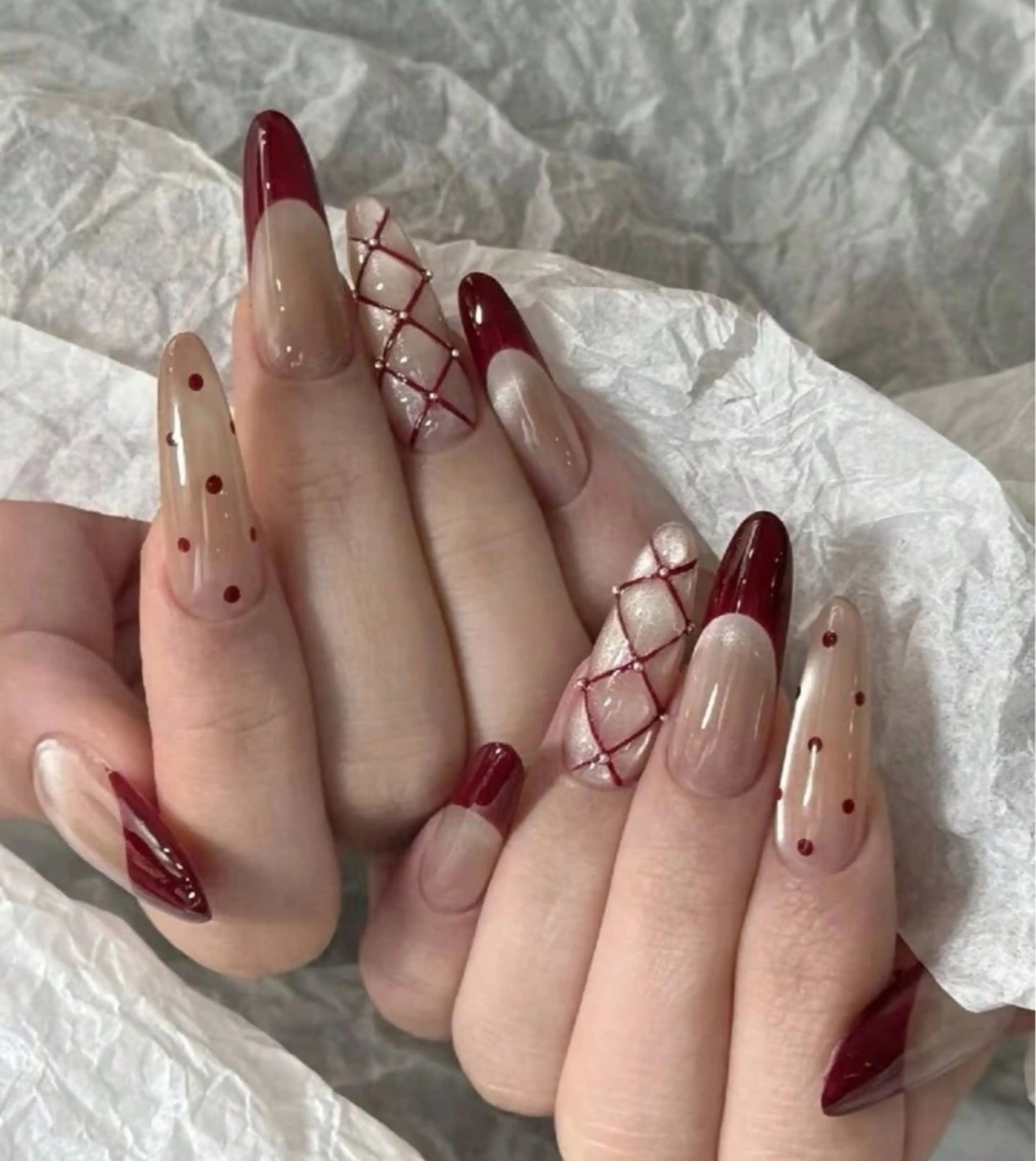 ネイル オーロラネイル フレンチネイル ジェルネイル ハロウィン キラキラネイル ハンドネイル H.baby Nail Salonのネイルデザイン