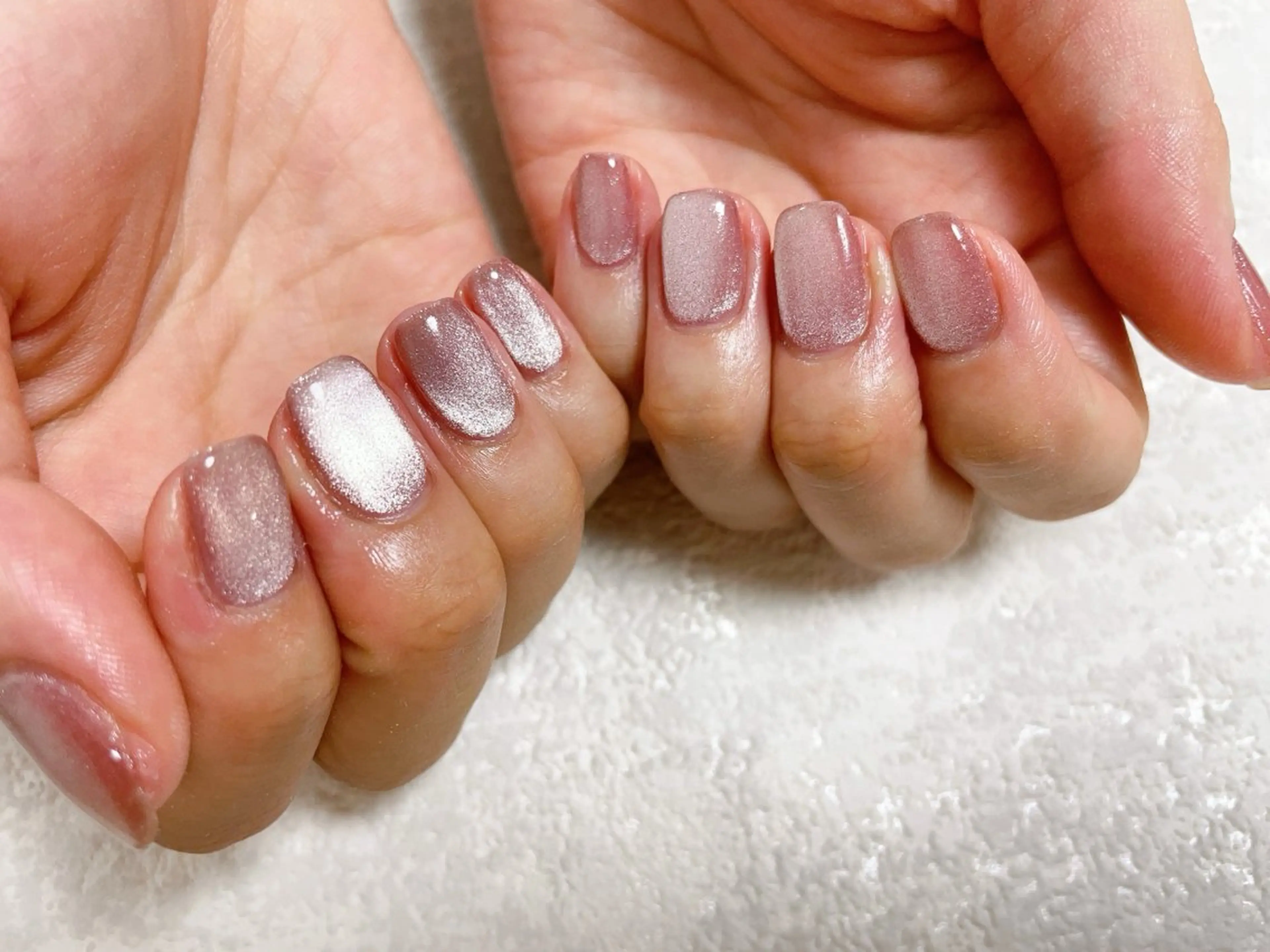 ネイル オーロラネイル フットネイル フレンチネイル ジェルネイル マグネットネイル ハンドネイル mogunail &blowのネイルデザイン