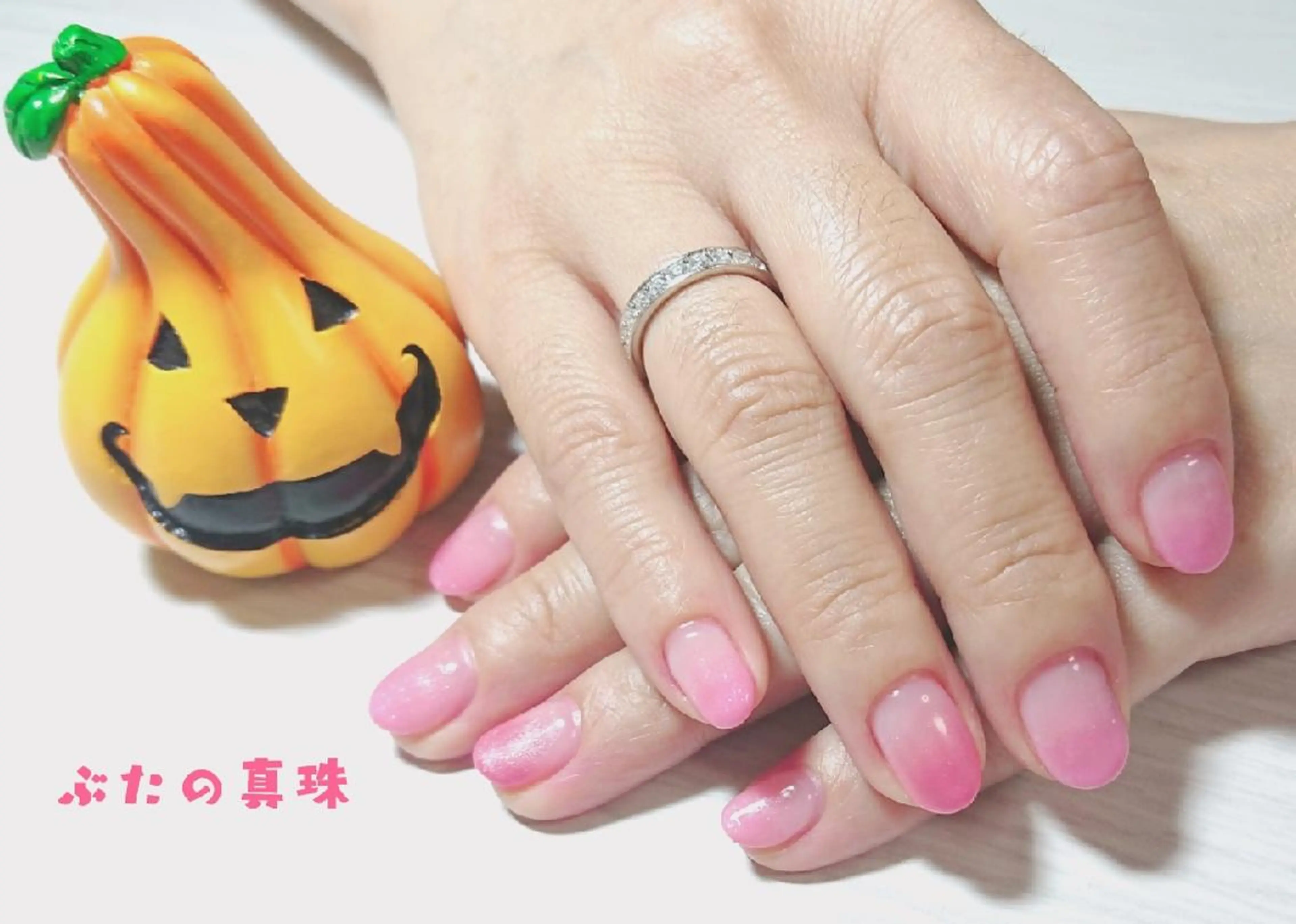 ネイル グラデーション ピンク ハンドネイル 林 珠里のネイルデザイン