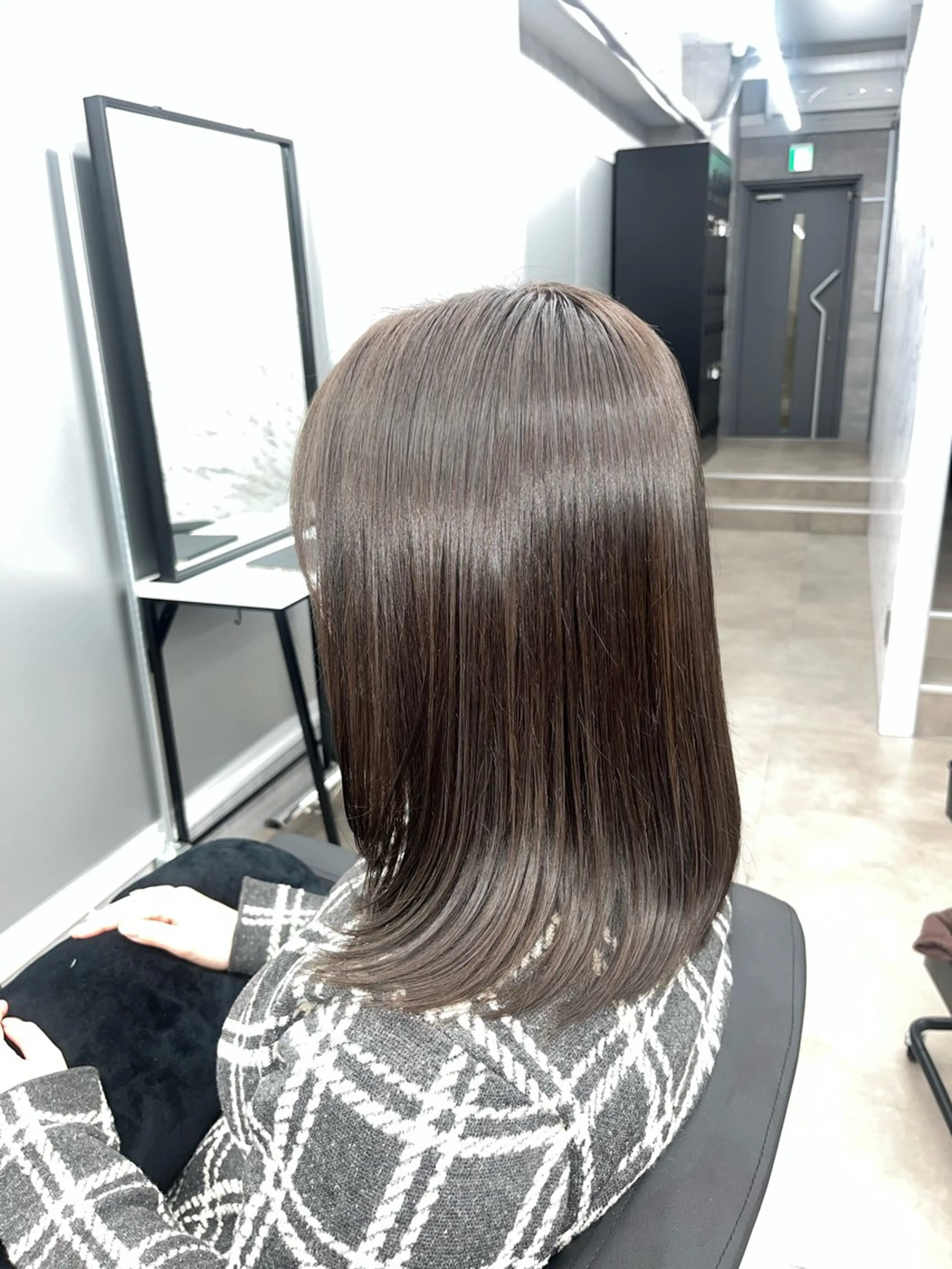 セミロング カラー パーマ 🌈艶髪/髪質改善 新宿itouのヘアスタイル