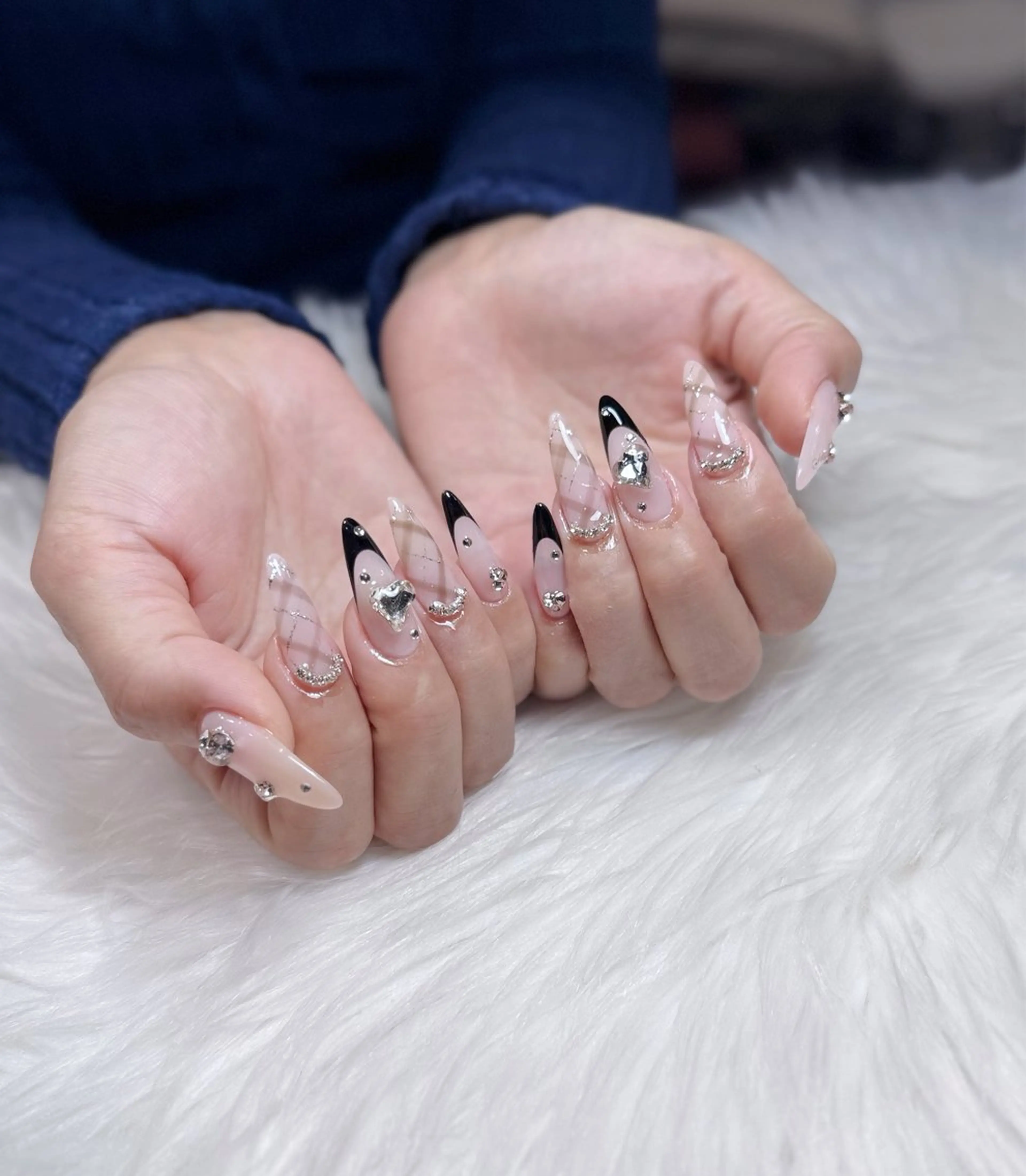 ネイル アートネイル オーロラネイル ジェルネイル 韓国ネイル ロングネイル ハンドネイル Nichi Nailsのネイルデザイン