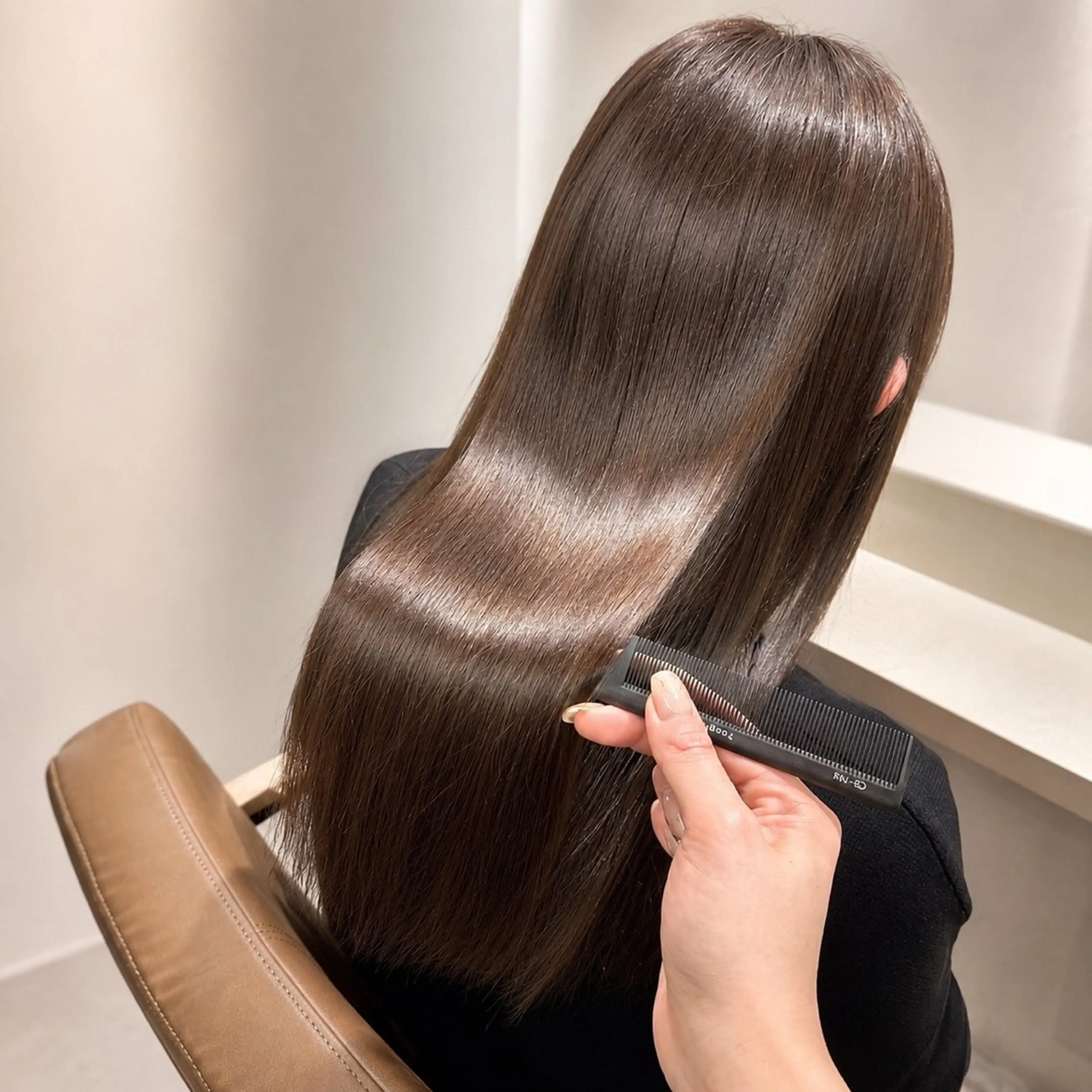 ロング SLASHスラッシュ 菅野あかねのヘアスタイル