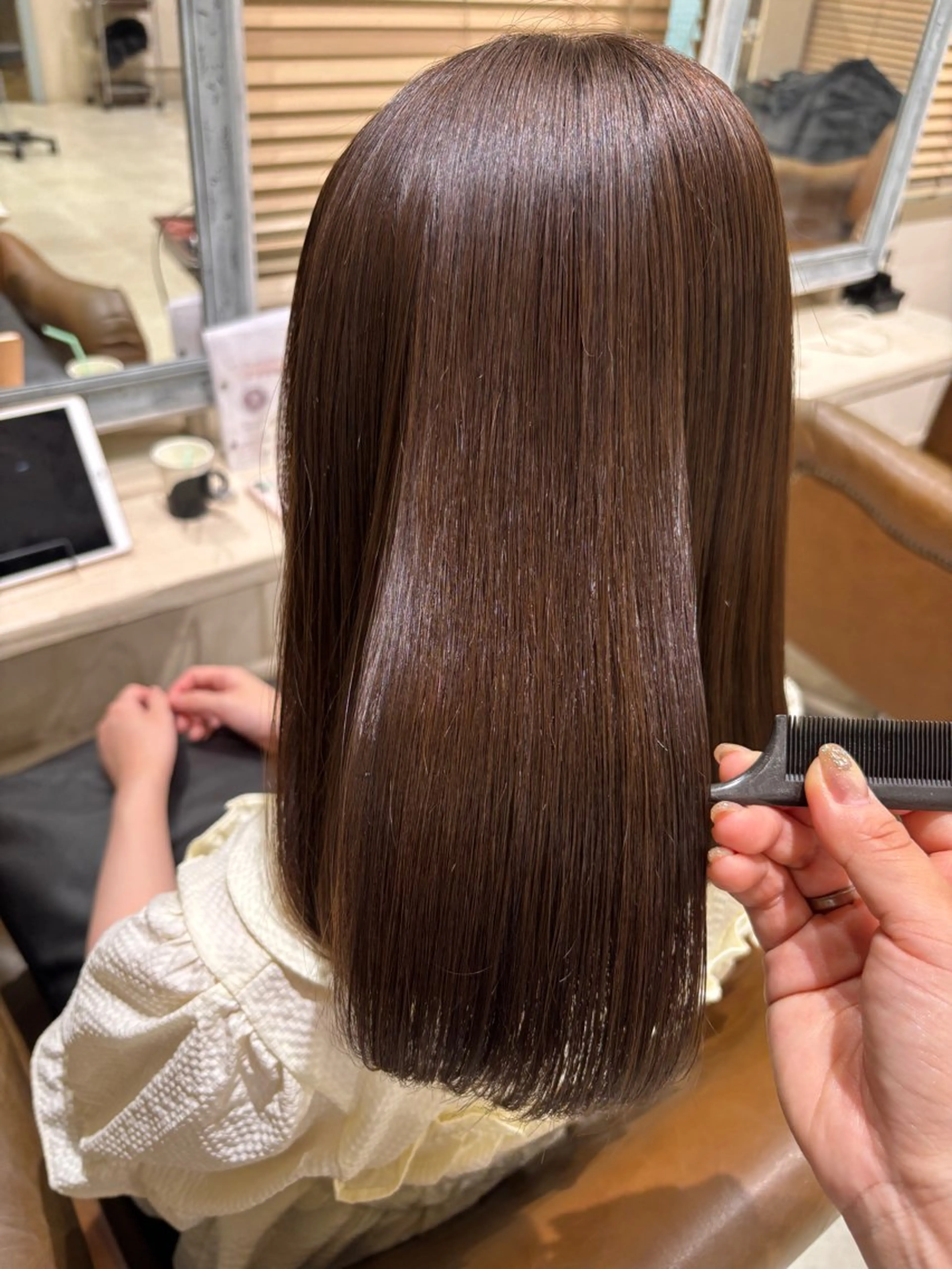 ミディアム カット 縮毛矯正 FRAME ASUKAのヘアスタイル