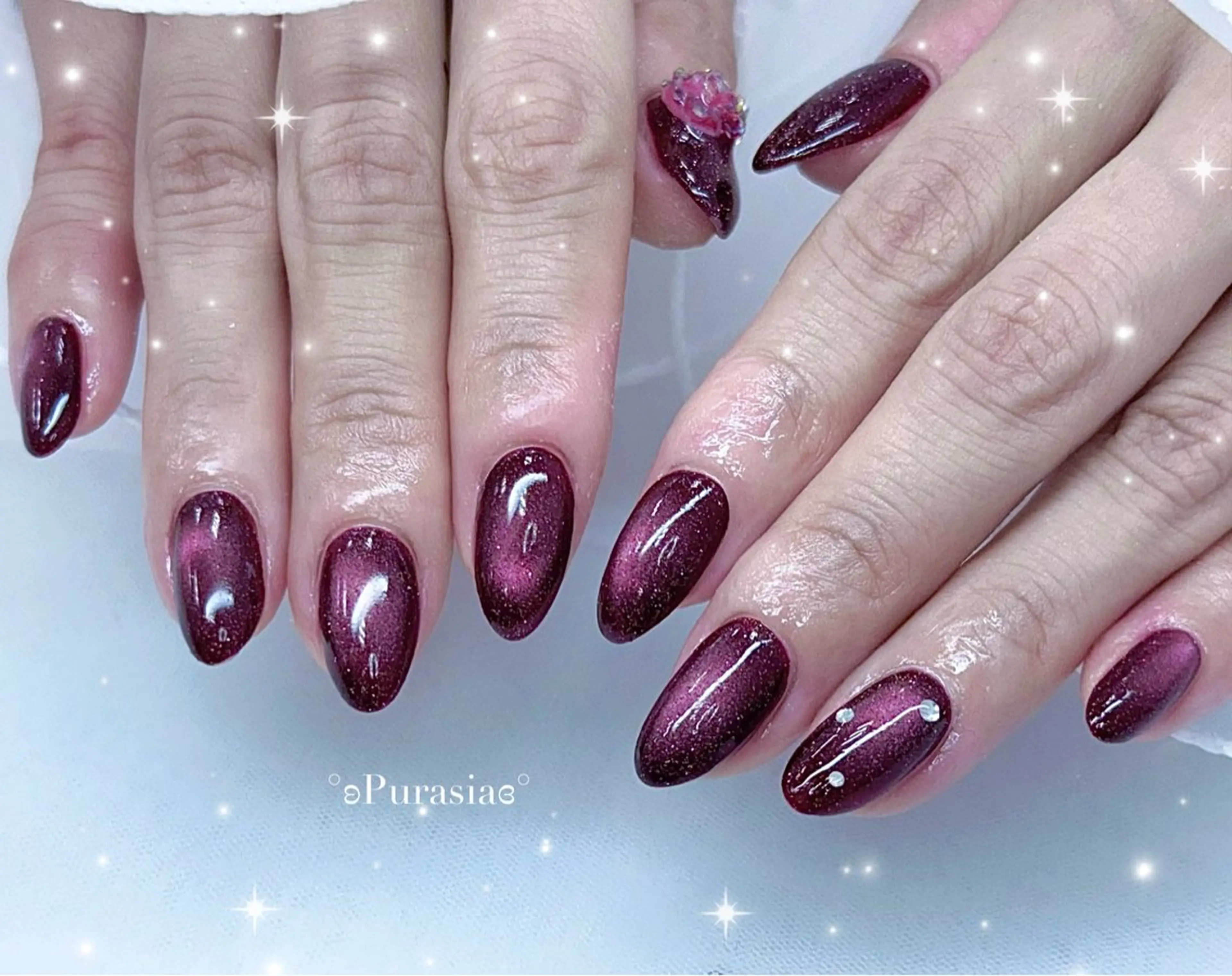 ネイル キラキラネイル 韓国ネイル マグネットネイル ワンホンネイル ハンドネイル Purasia高橋✧ マグ/ワンホン/地雷のネイルデザイン