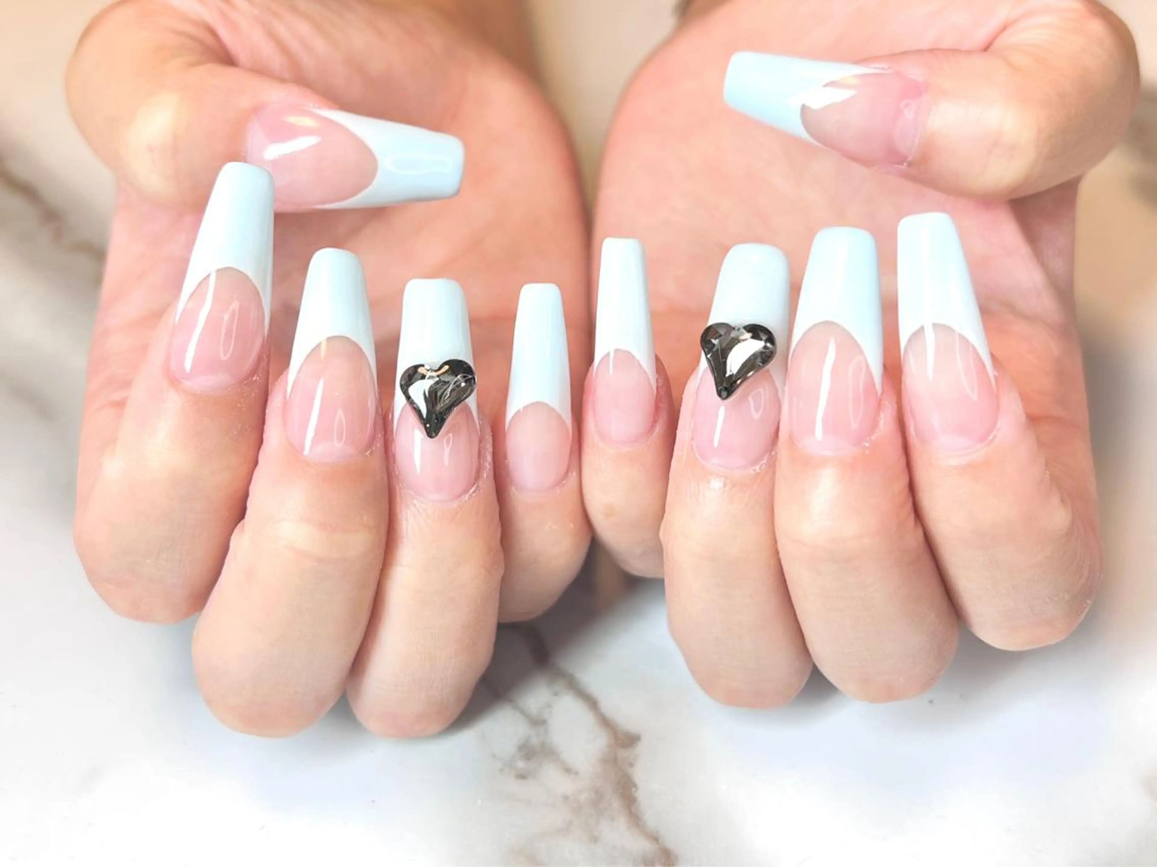ネイル アートネイル フレンチネイル ジェルネイル ハート マグネットネイル ネイリスト シンのネイルデザイン