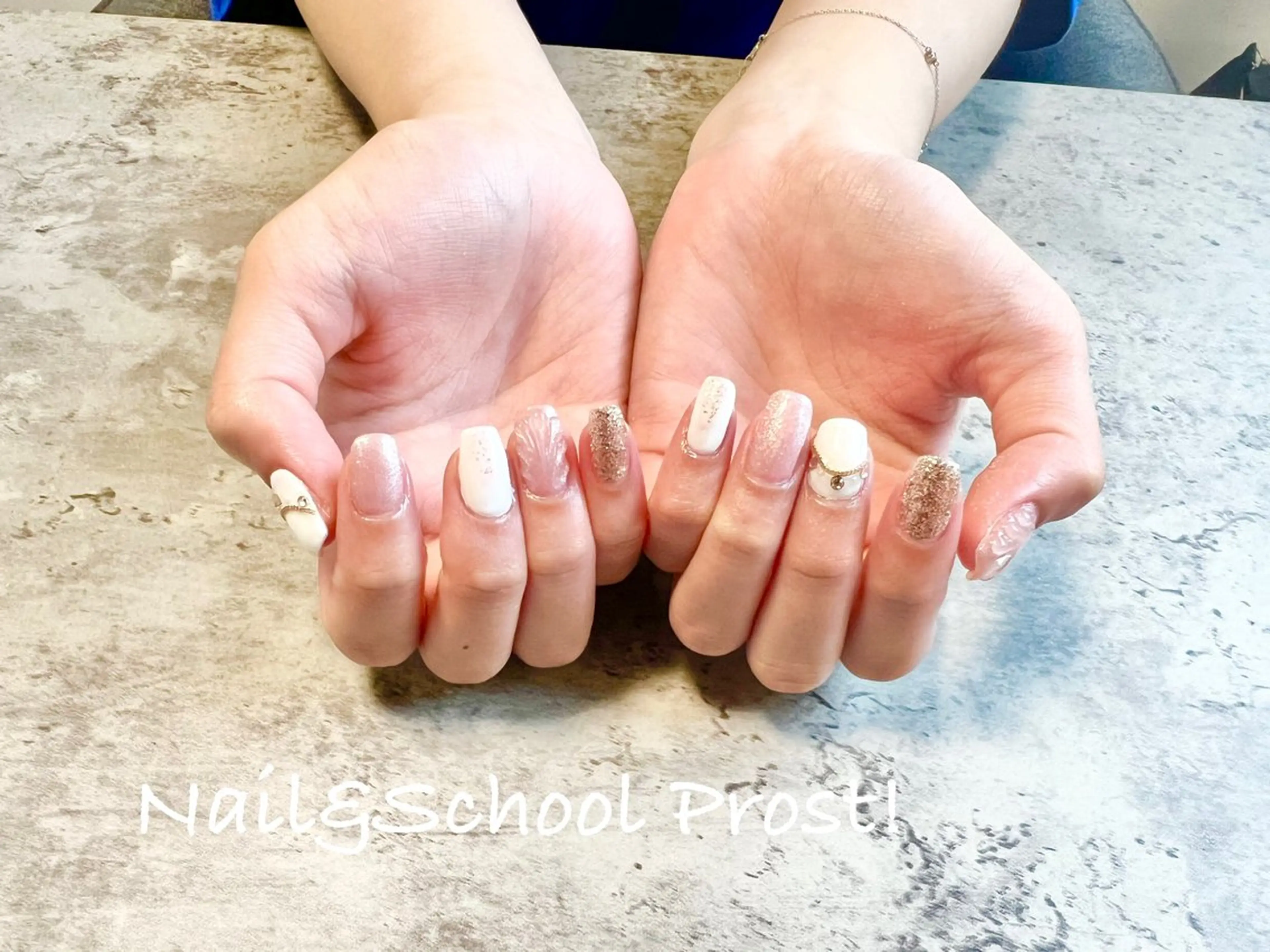 ネイル Nails Prost!のネイルデザイン