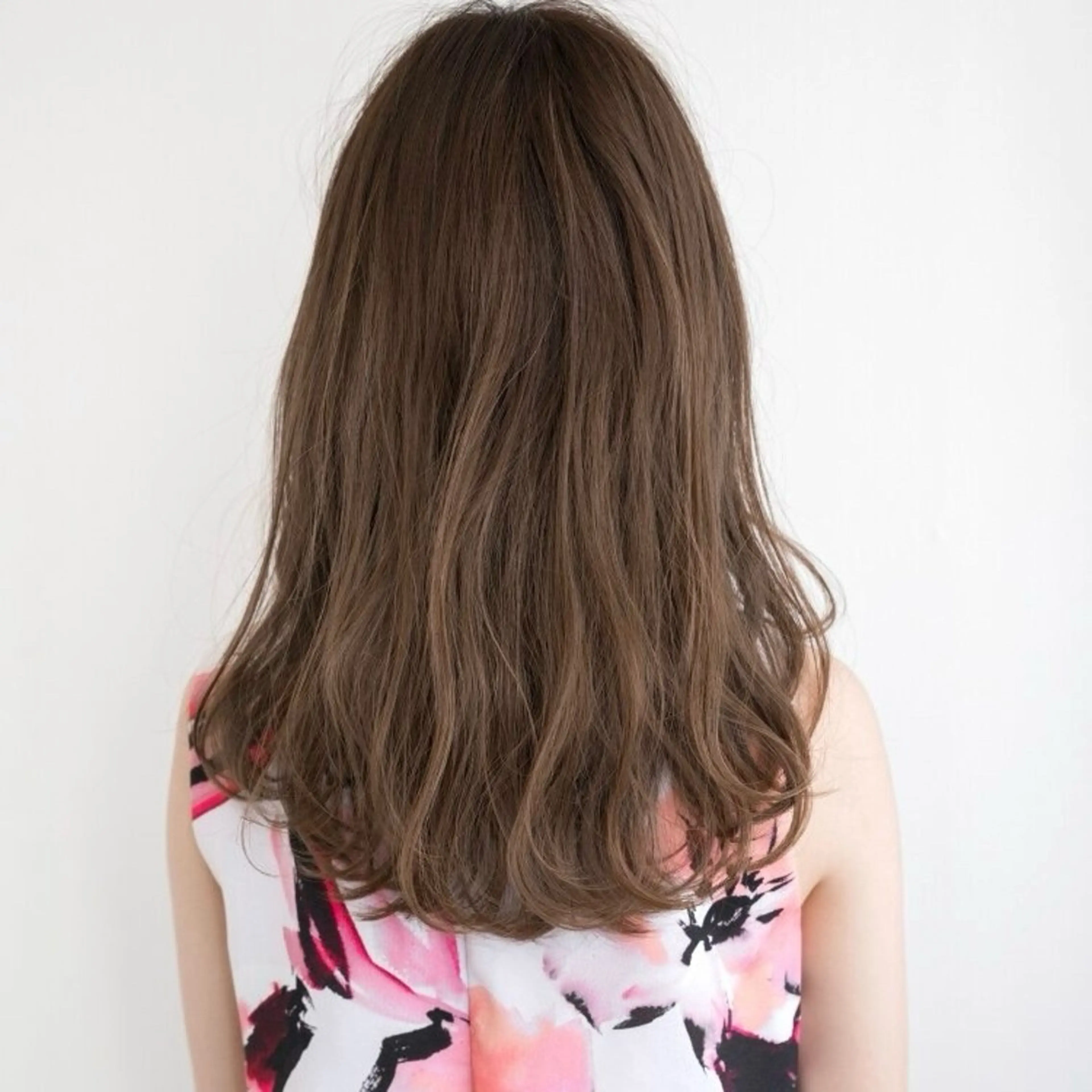 穏やかな美容室 🧑🏻‍🎨のヘアスタイル