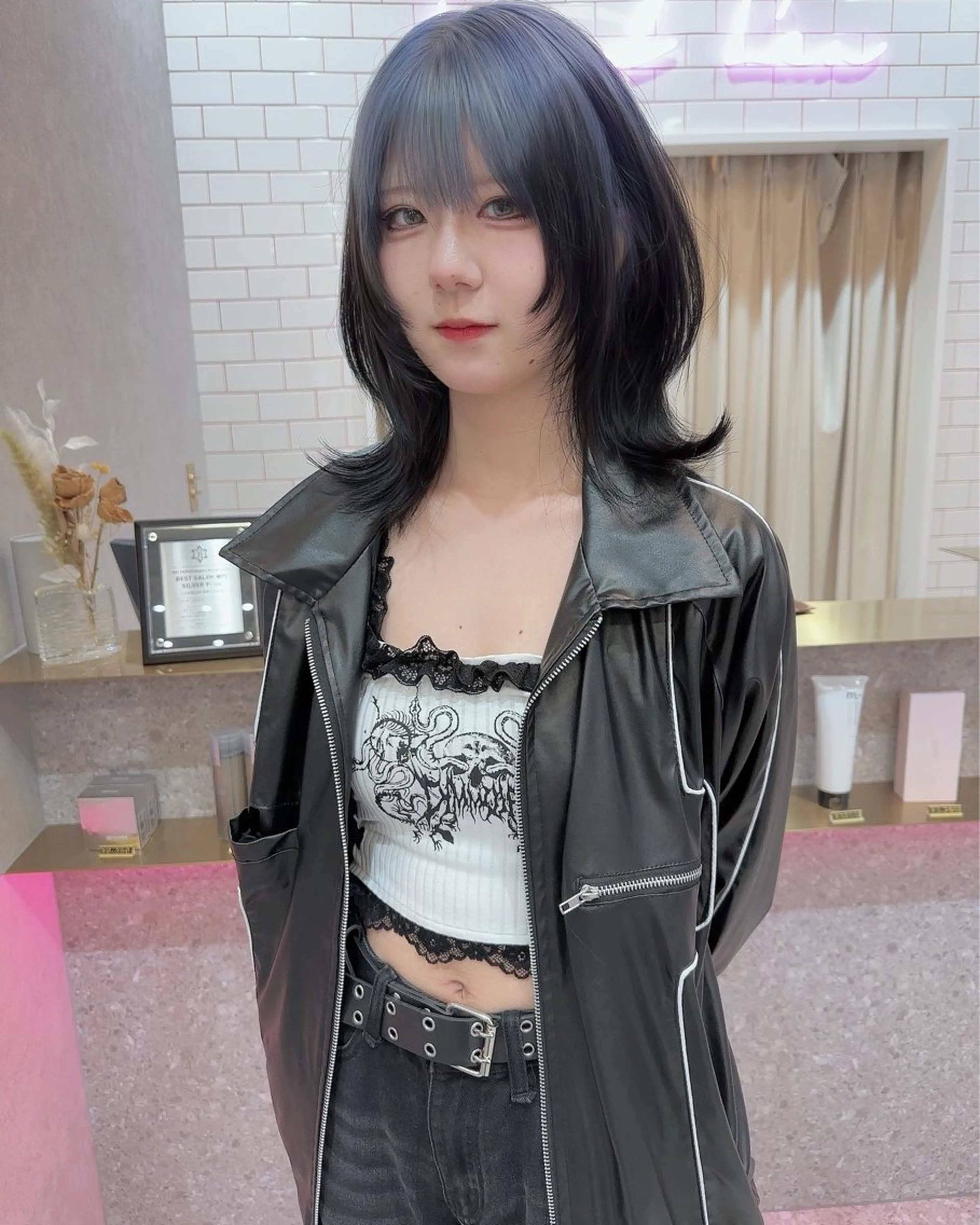 ミディアム 縮毛矯正 VEGA天神 ブリーチのヘアスタイル