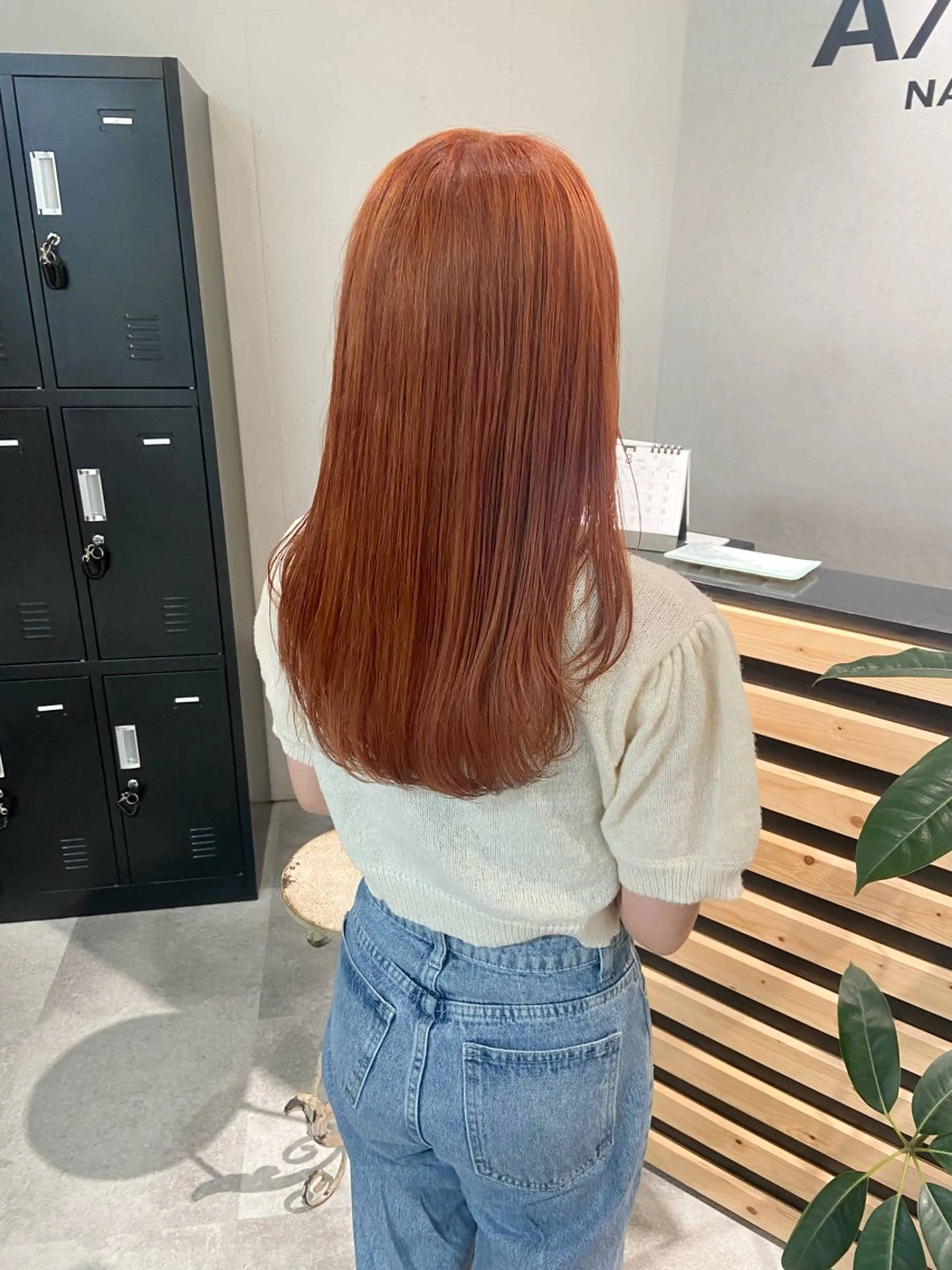 ミディアム カラー ベージュカラー オレンジ オレンジベージュ ヘアカラー トリートメント ウルフカット レイヤーカット上柿のヘアスタイル