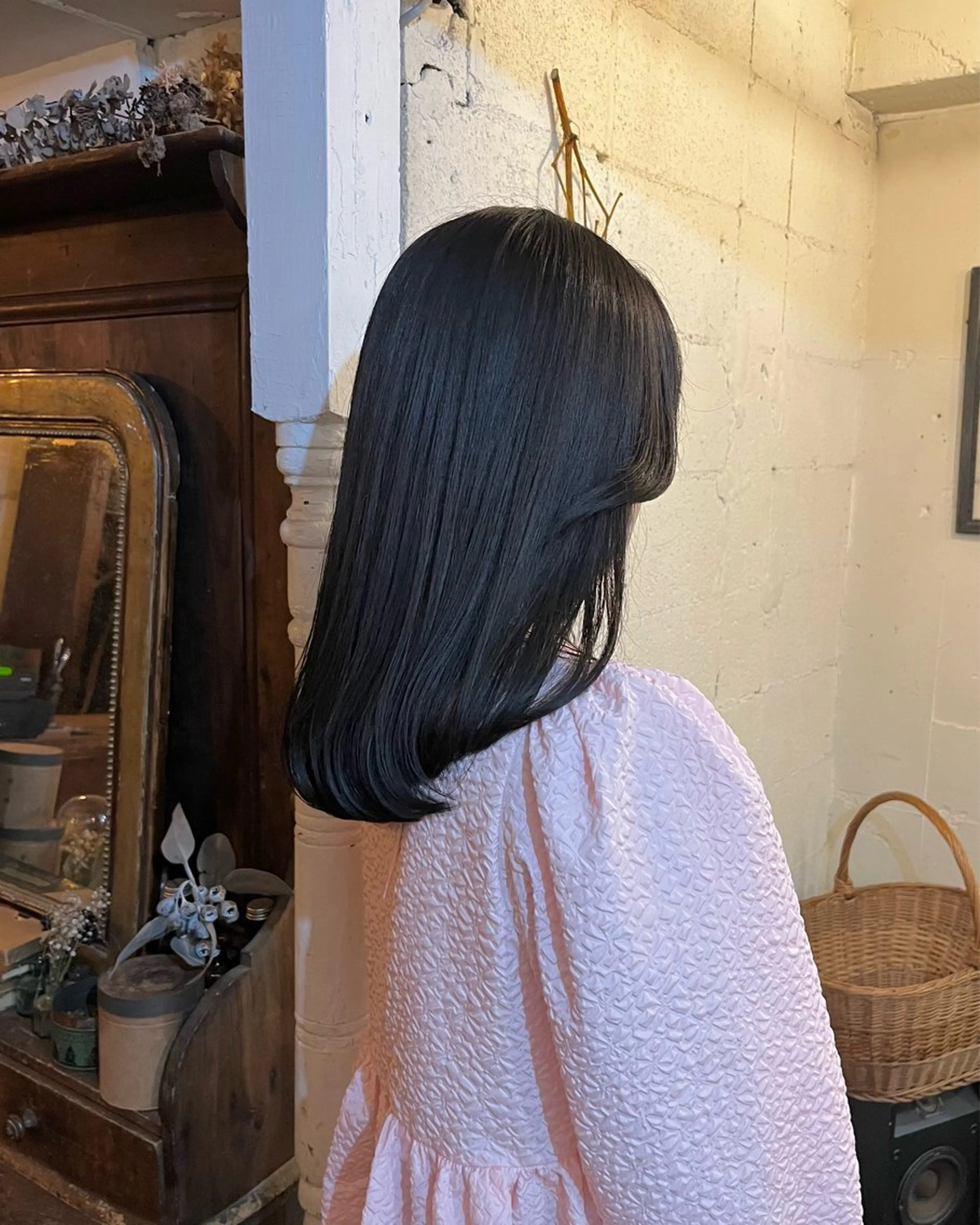 セミロング カラー カット ヘアカラー 暗髪とオリーブ🌿 渡辺拓人のヘアスタイル