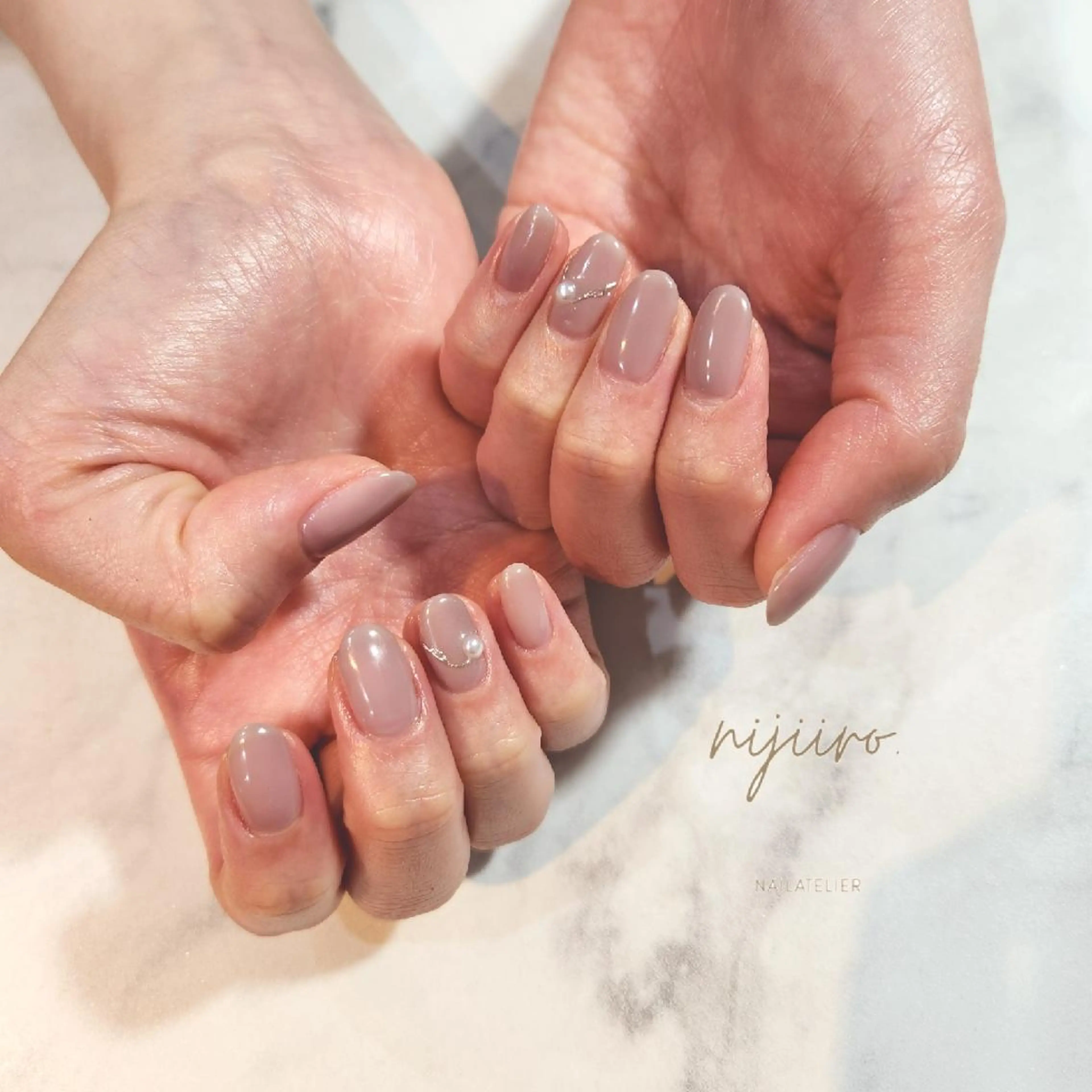 ネイル ハンドネイル nailatelier nijiiro.所属・nijiiro🌈 サトウのネイルデザイン