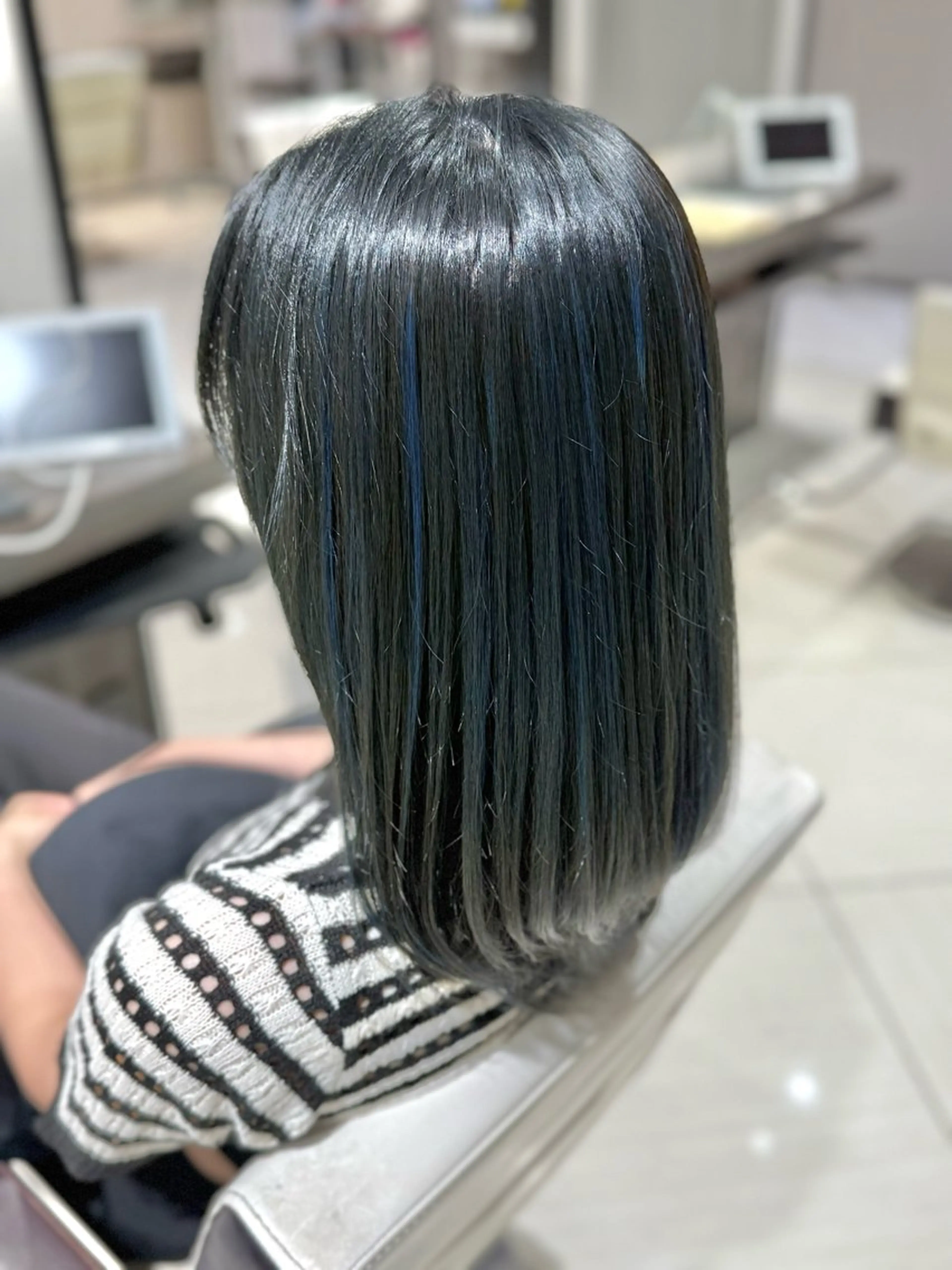 ミディアム カラー アッシュ ブルーカラー 透明感カラー ハイライトカラー ハイライト 艶カラー/ハイトーン /アレンジ/meiのヘアスタイル