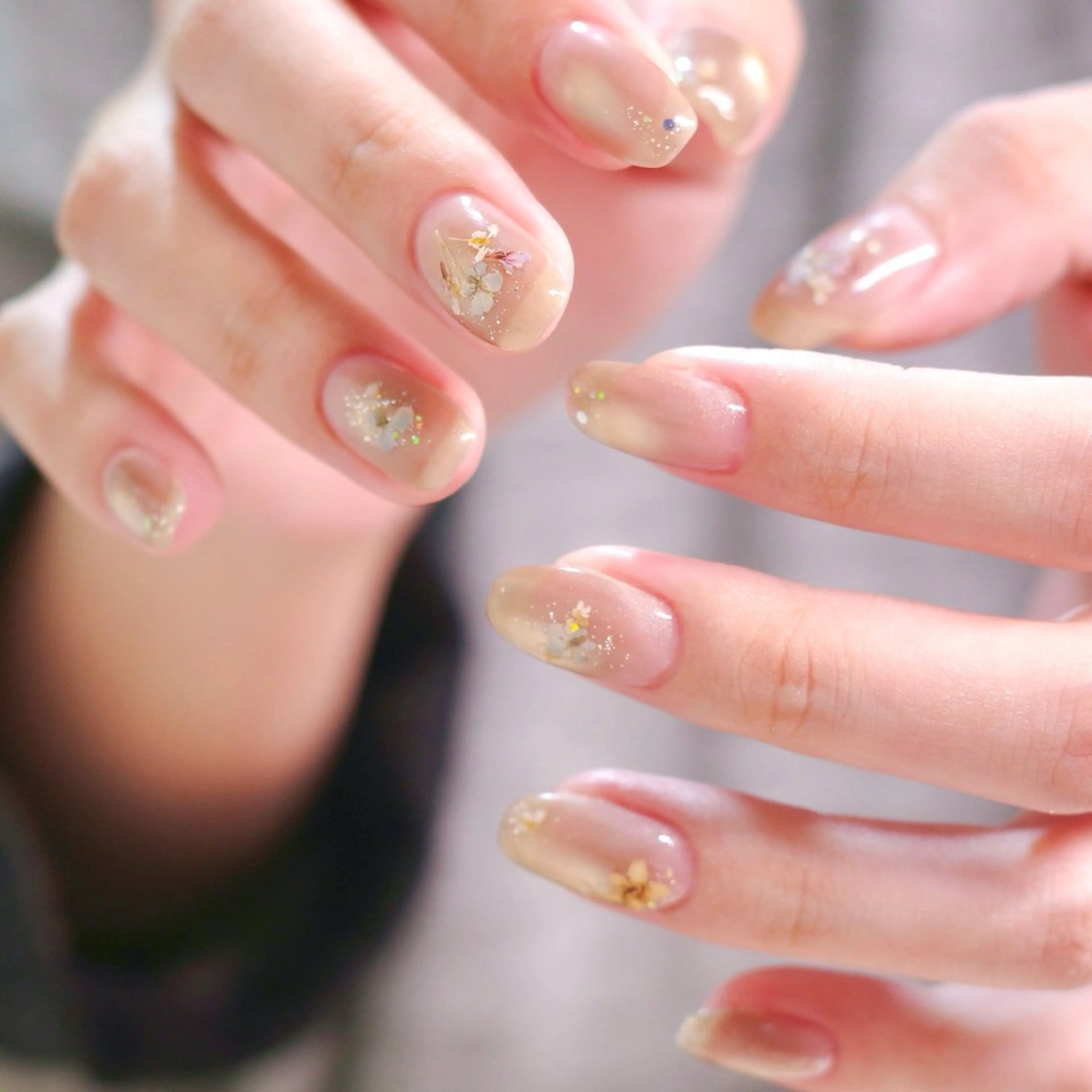 ネイル オーロラネイル フラワーネイル グラデーション マグネットネイル ハンドネイル pointillé .ayaのネイルデザイン