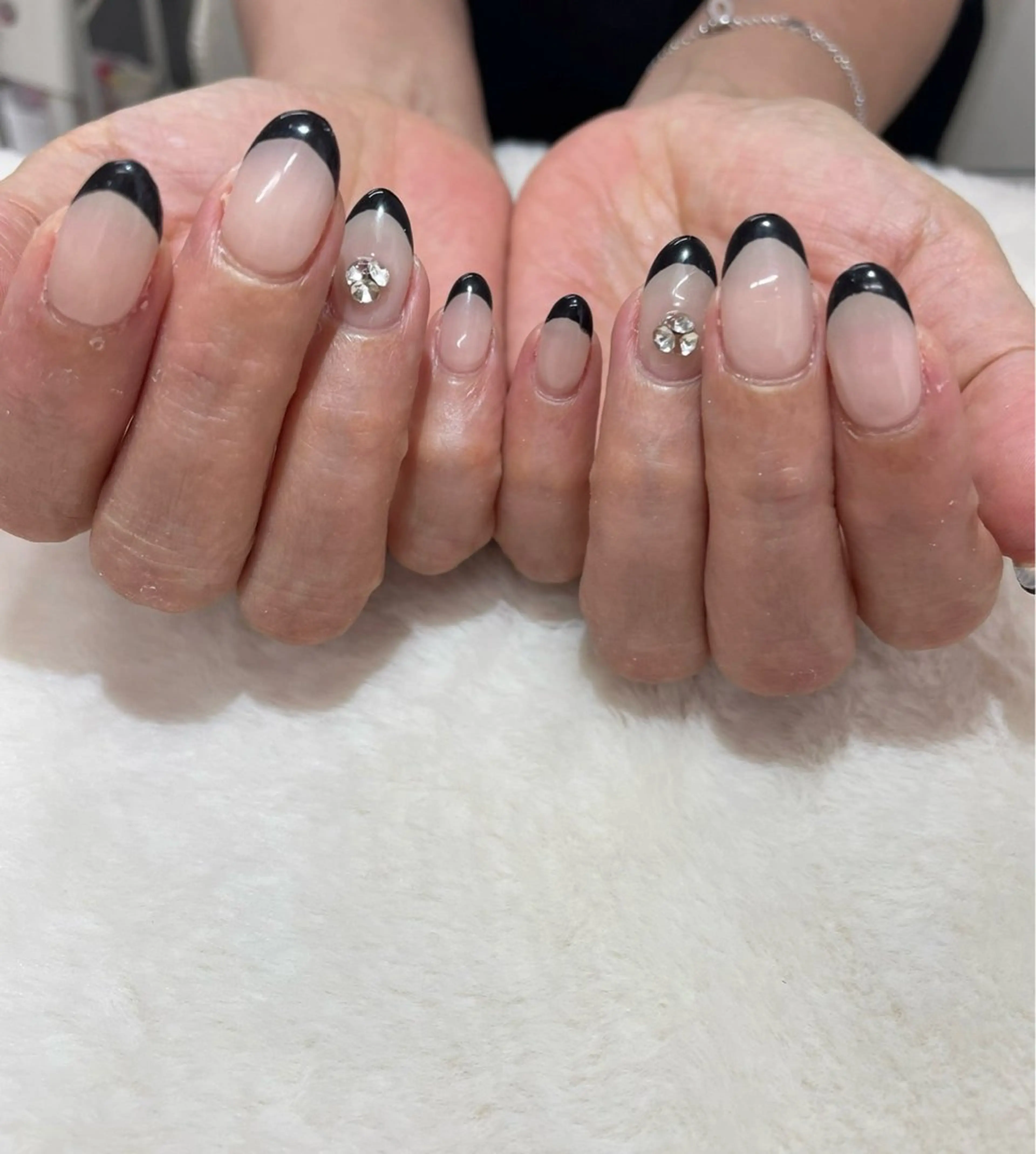 ネイル フレンチネイル ハンドネイル ハンドケア 心斎橋Salon Epokkuのネイルデザイン