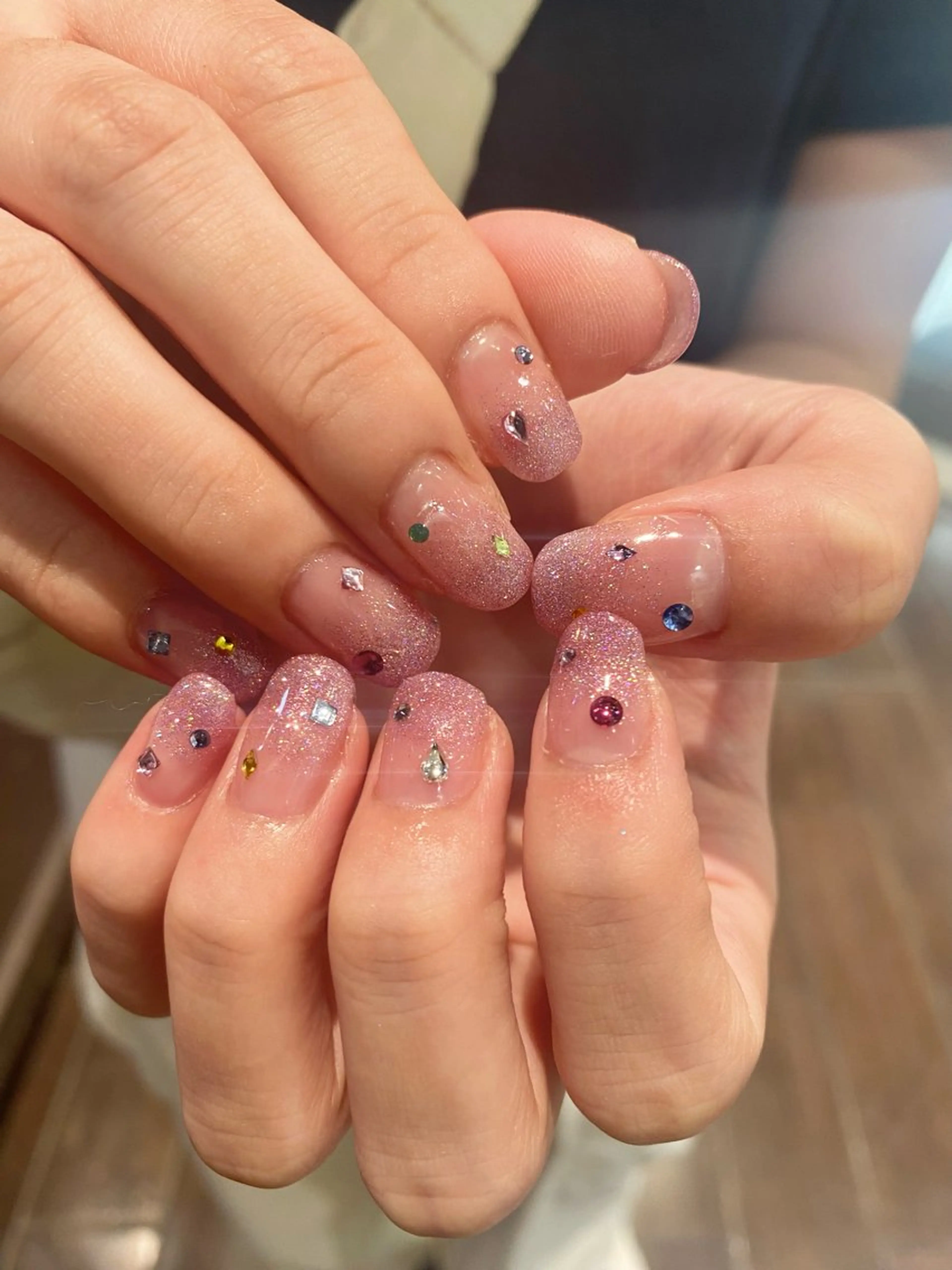 ネイル ブルー ジェルネイル キラキラネイル 韓国ネイル ネイビー 髪質改善　ネイル コトミ🐸のヘアスタイル
