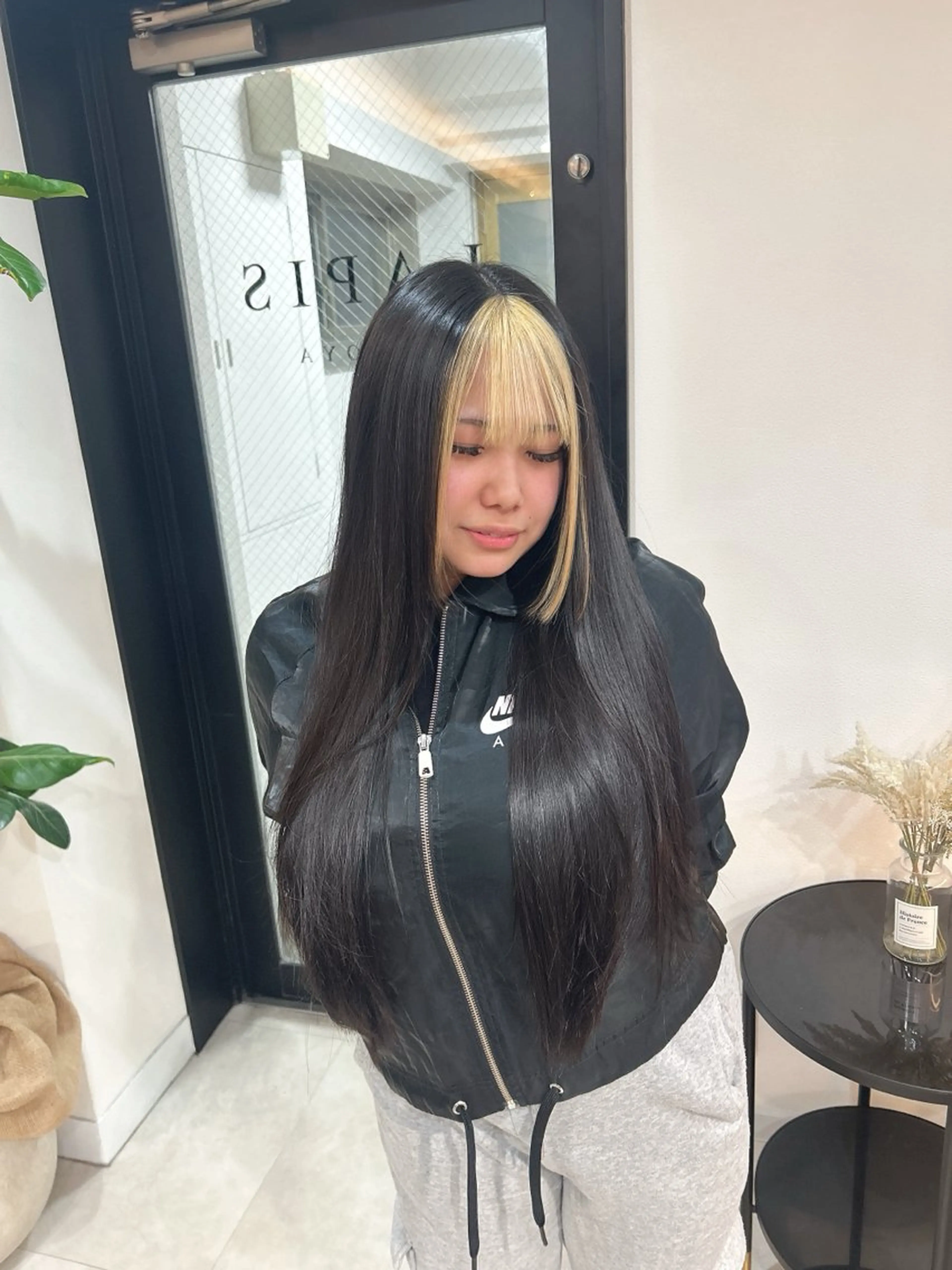 ロング 顔周りカット ヘアカラー 副島 響のヘアスタイル