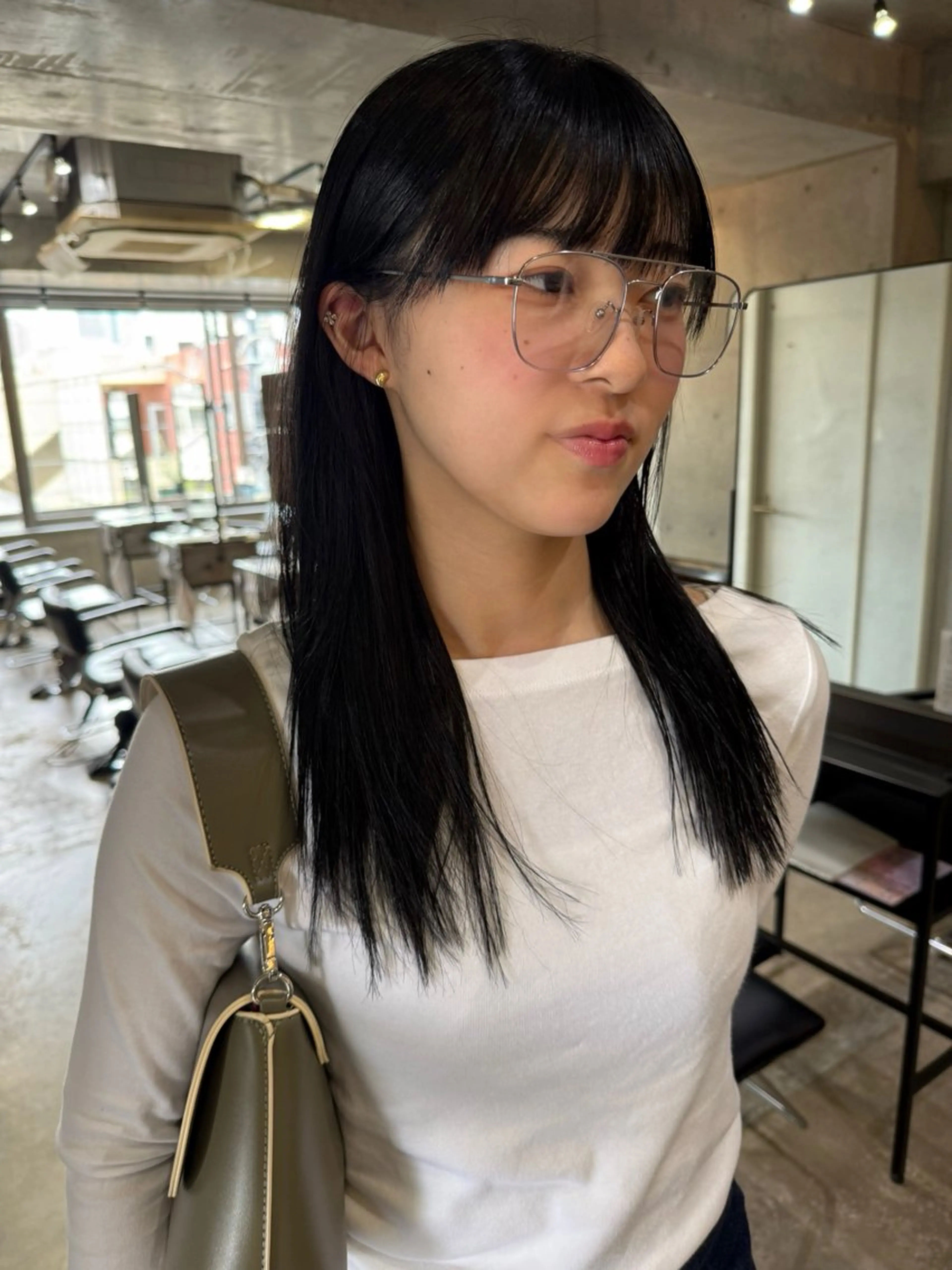 セミロング アッシュ オレンジブラウン 顔まわりレイヤー ハッシュカット 髪質改善 カット 縮毛矯正 レイヤーカット\ウル フ　chinatsuのヘアスタイル