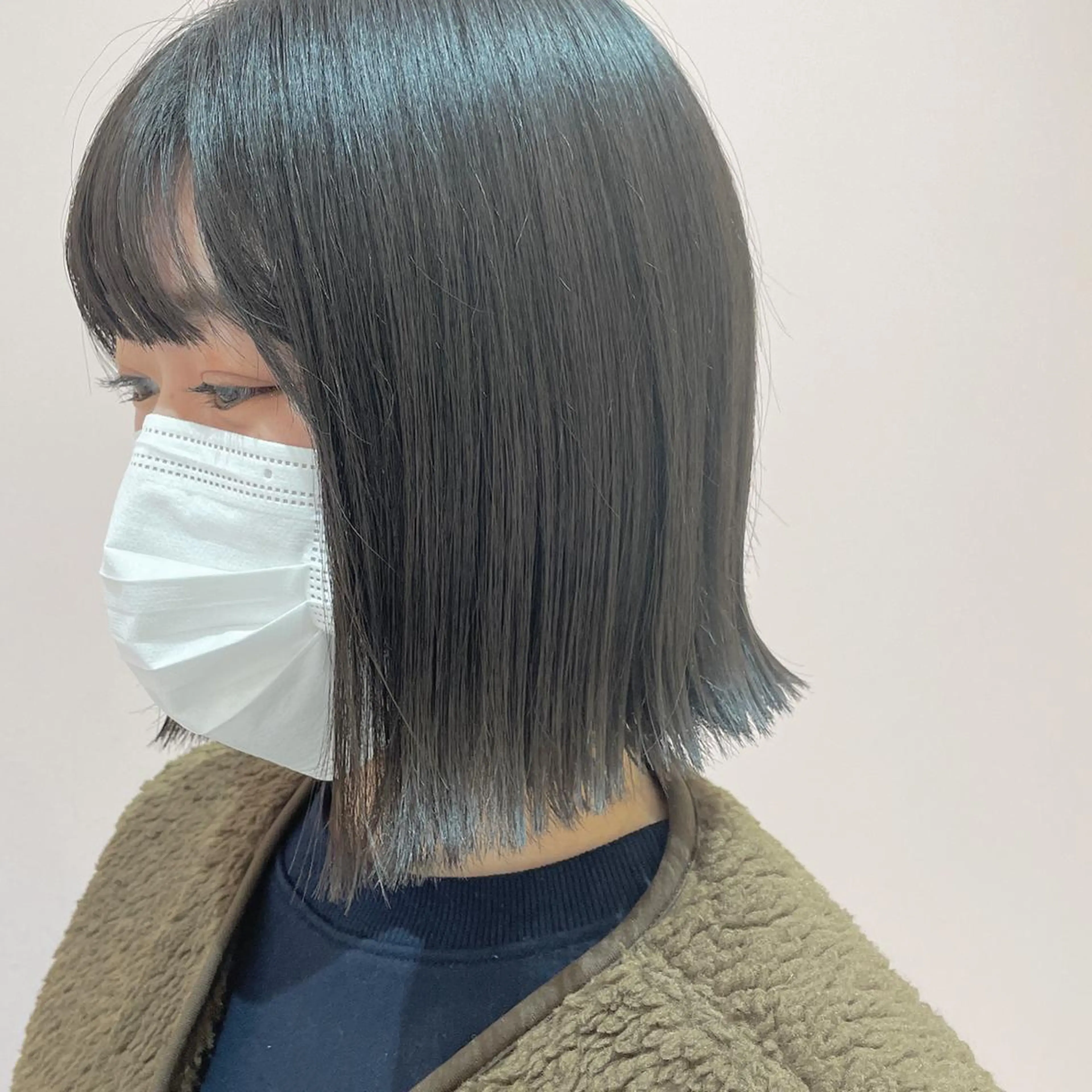 ショート 切りっぱなしボブ ボブ カット トリートメント レイヤー/ウルフ/ ハイトーンchimiのヘアスタイル