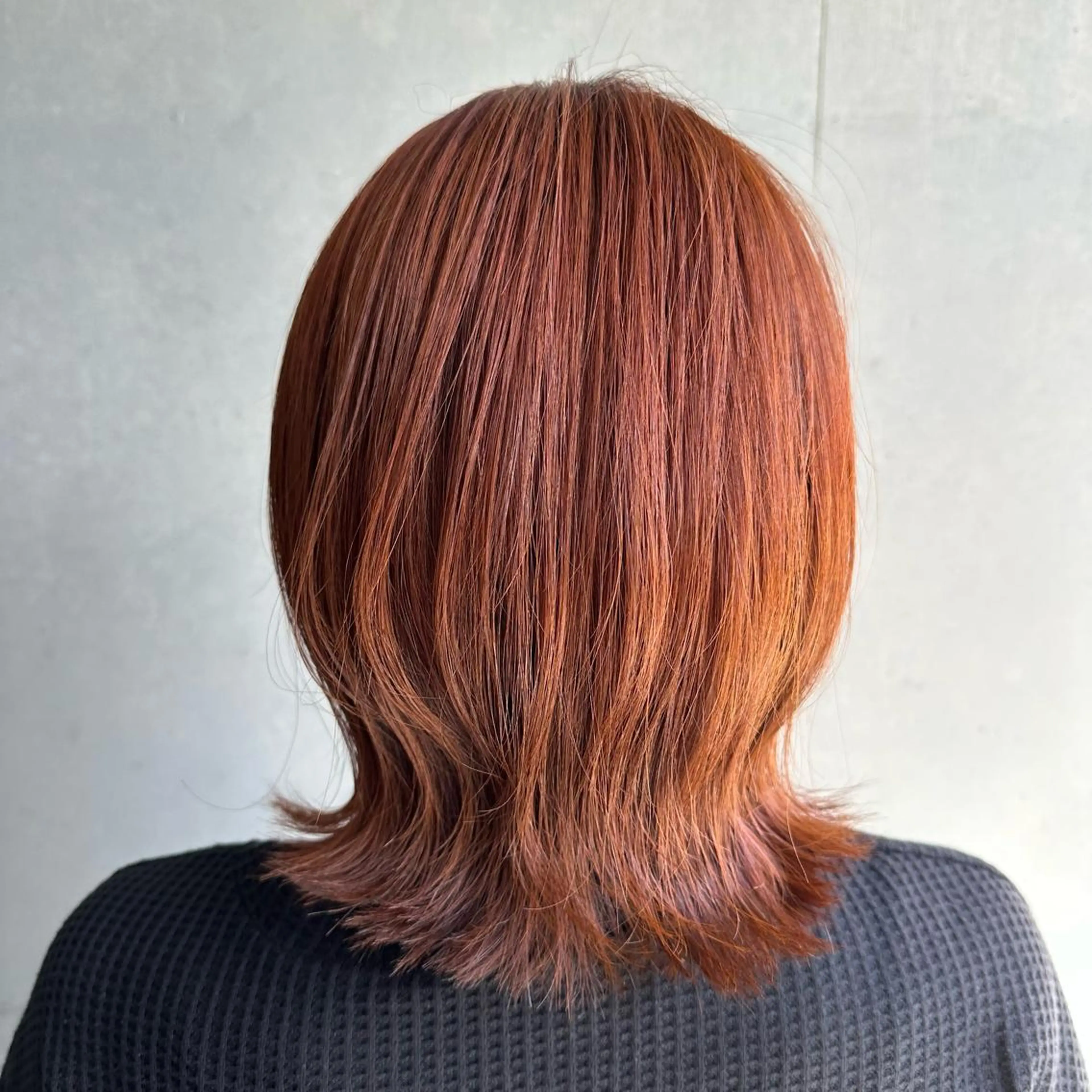 ミディアム カラー オレンジ カット ヘアカラー トリートメント 大人女性の艶カット カラー/菊池柊真🌟のヘアスタイル